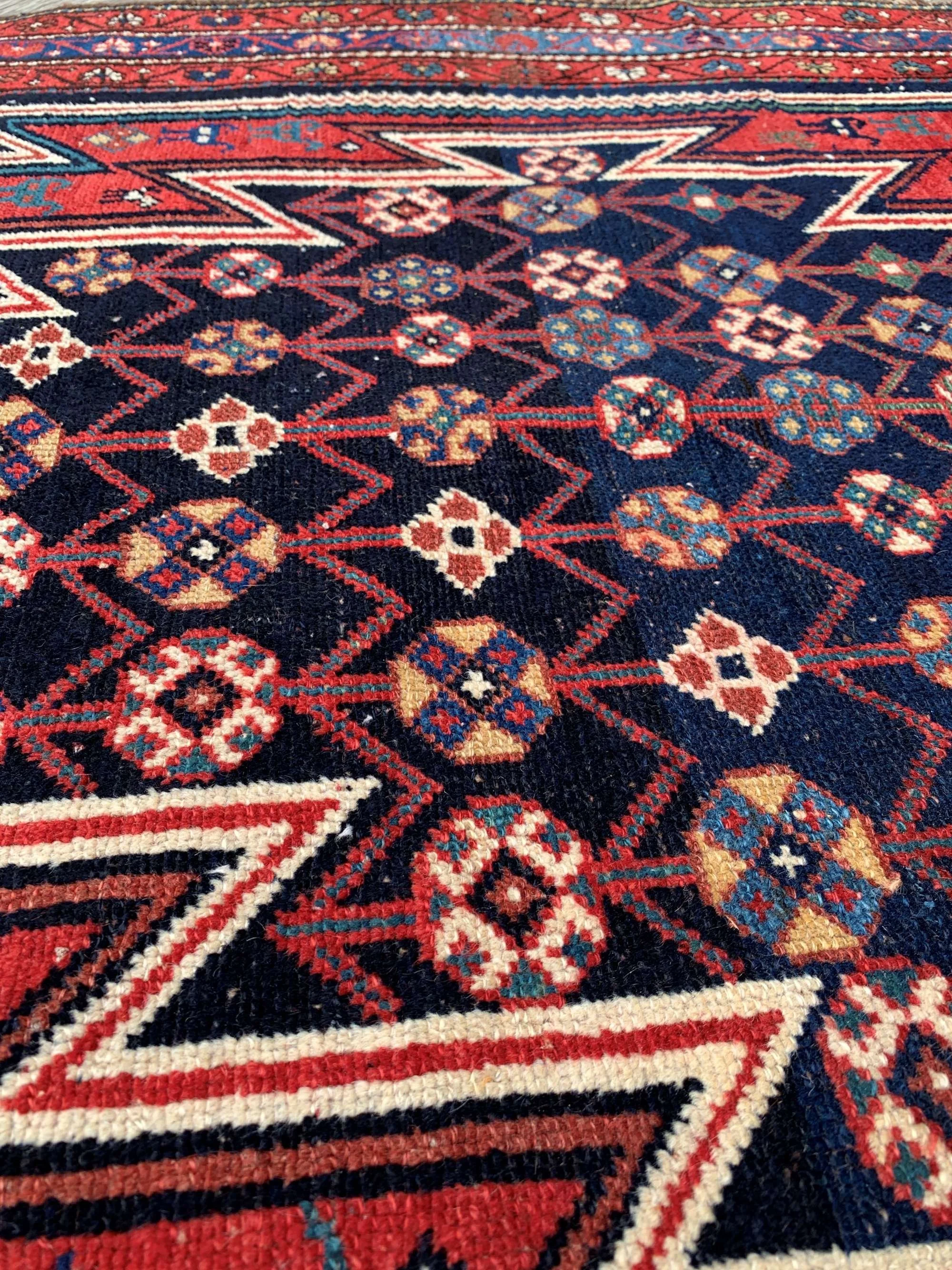 mazlaghan rug
