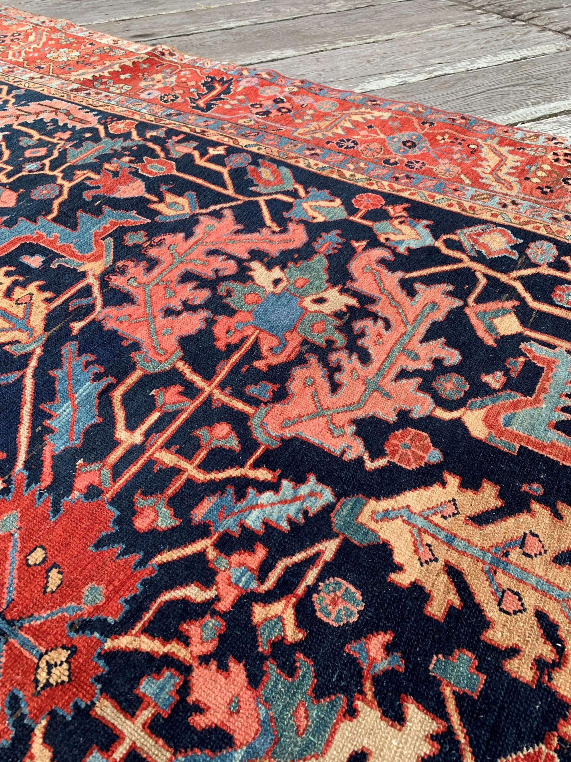 antique heriz serapi rugs