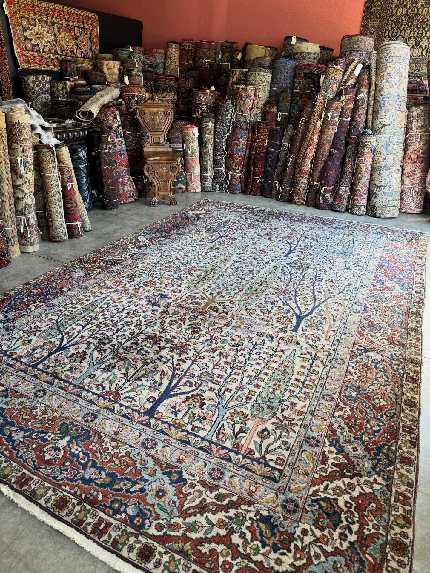 We&rsquo;ve had a resounding response to the Agra rug we unpacked in our last post, so here are more photos. The exact size is 8&rsquo;0&rdquo;x12&rsquo;1&rdquo;. It is in great condition overall, original and free of repair. Please bear in mind that