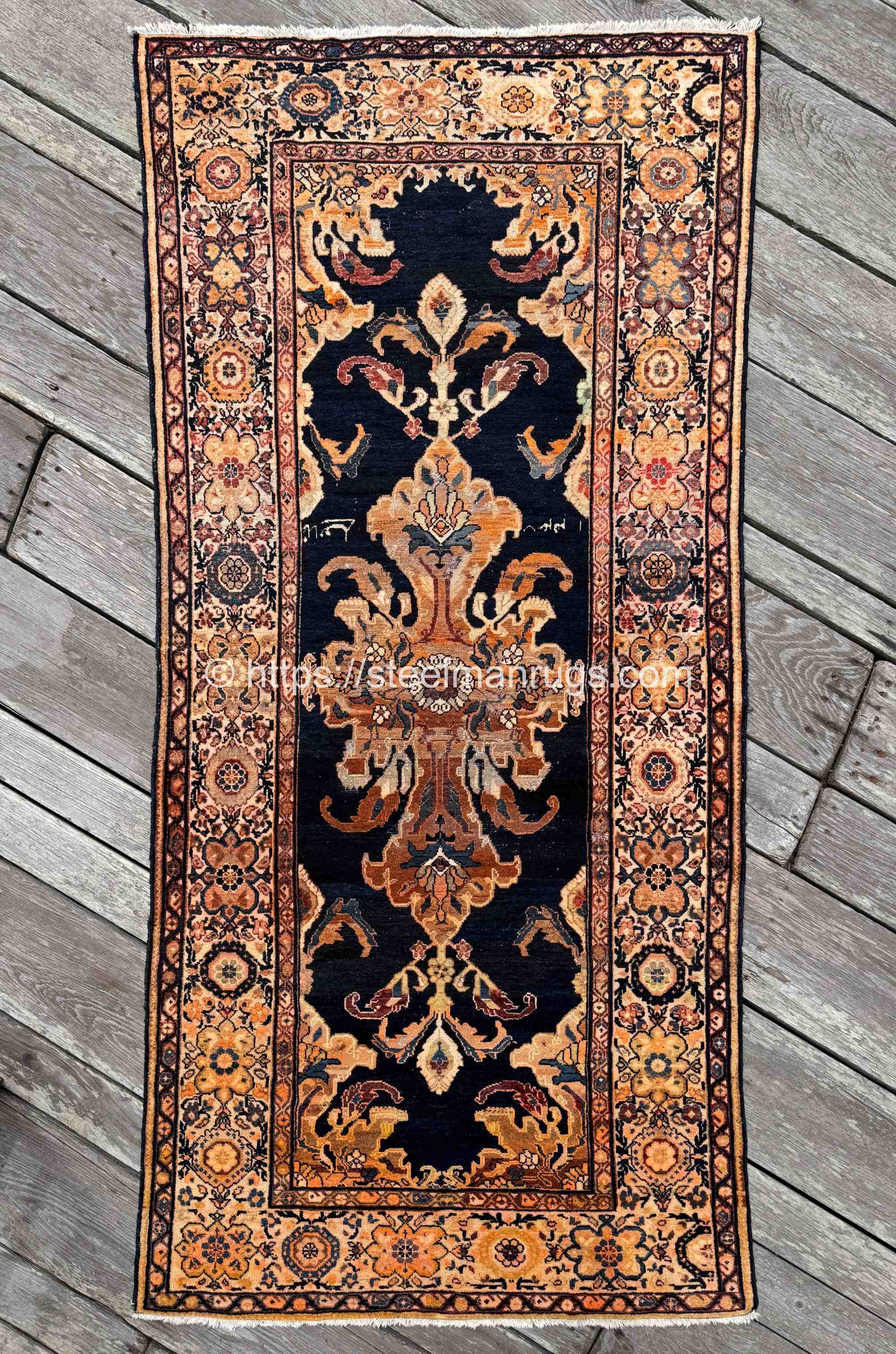 antique Mahal Sultanabad rug