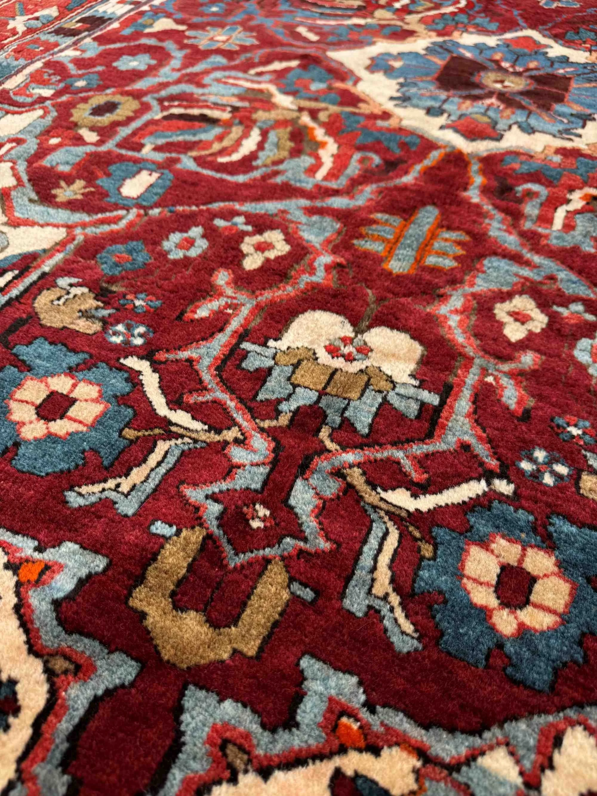 hand knotted vintage rugs