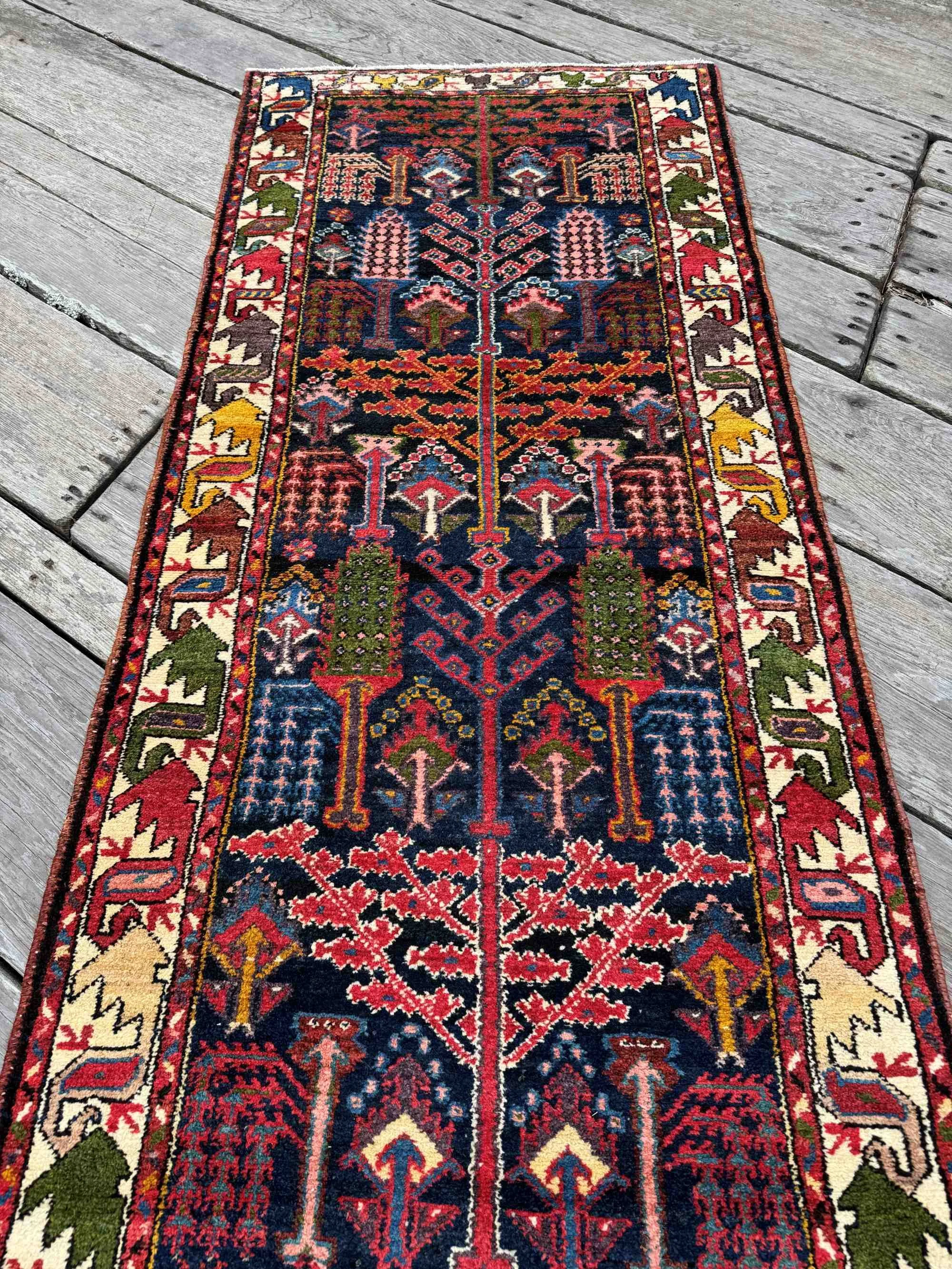 bid majnun rugs