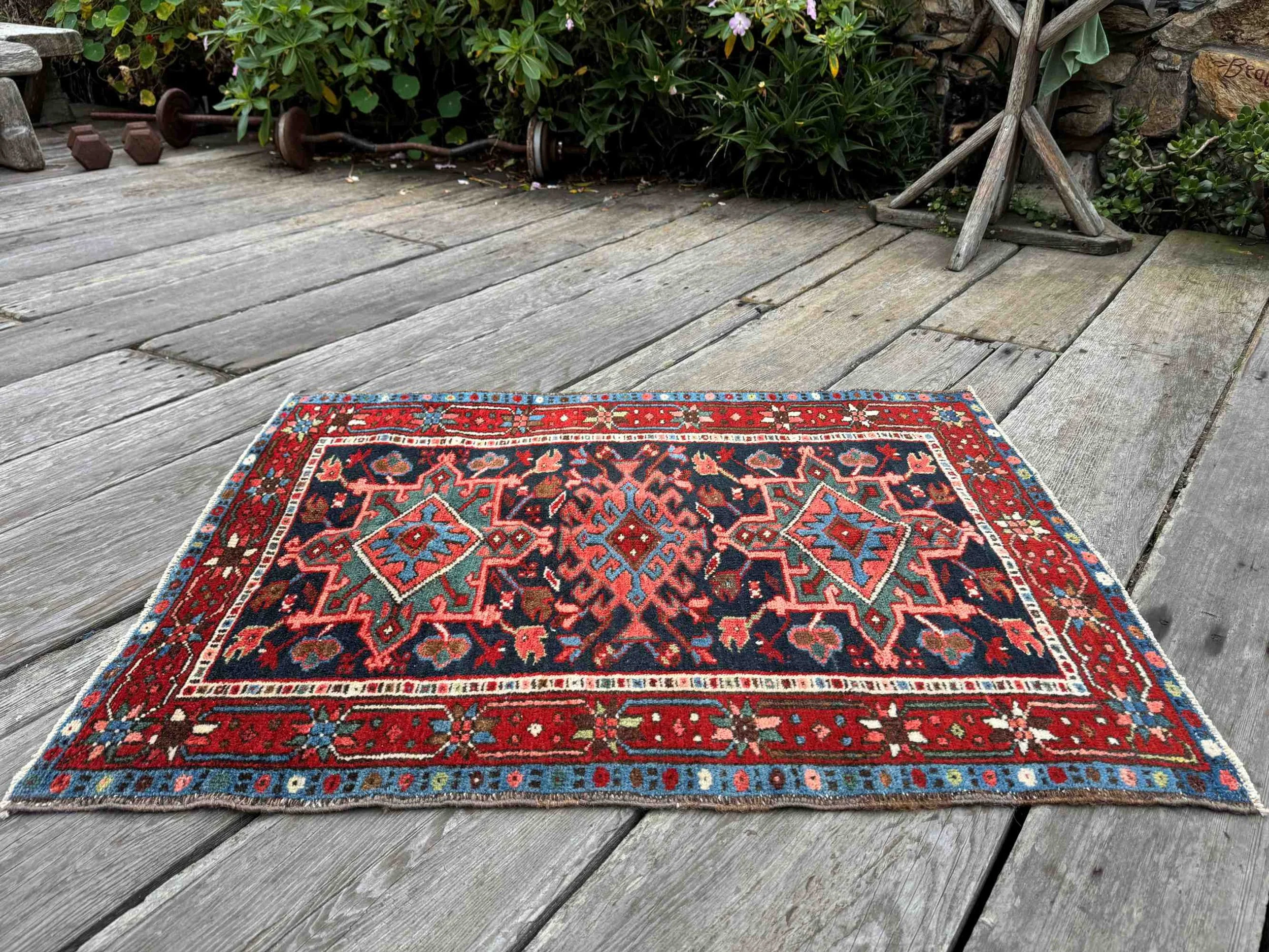 Heriz rugs