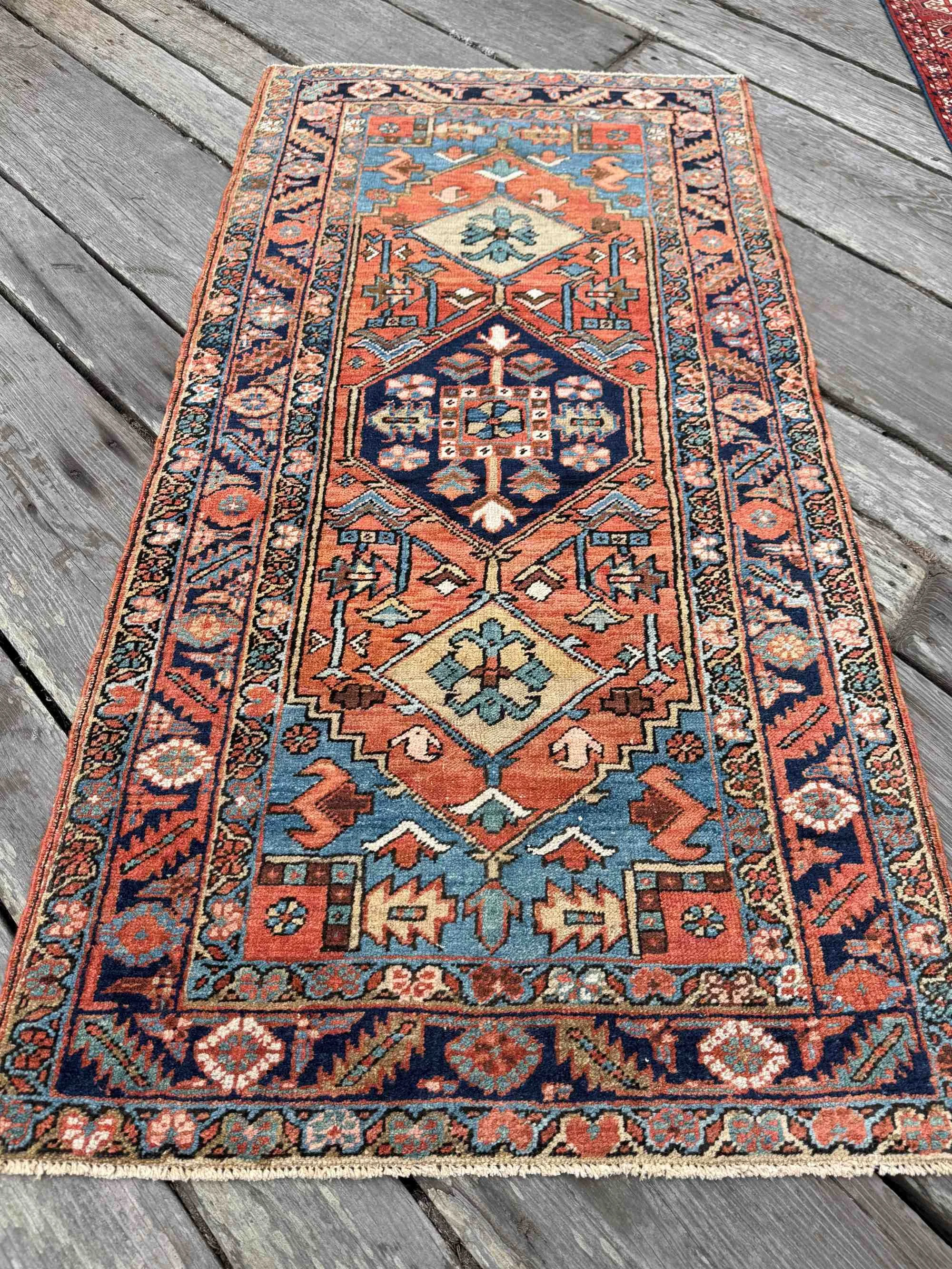 Heriz rugs
