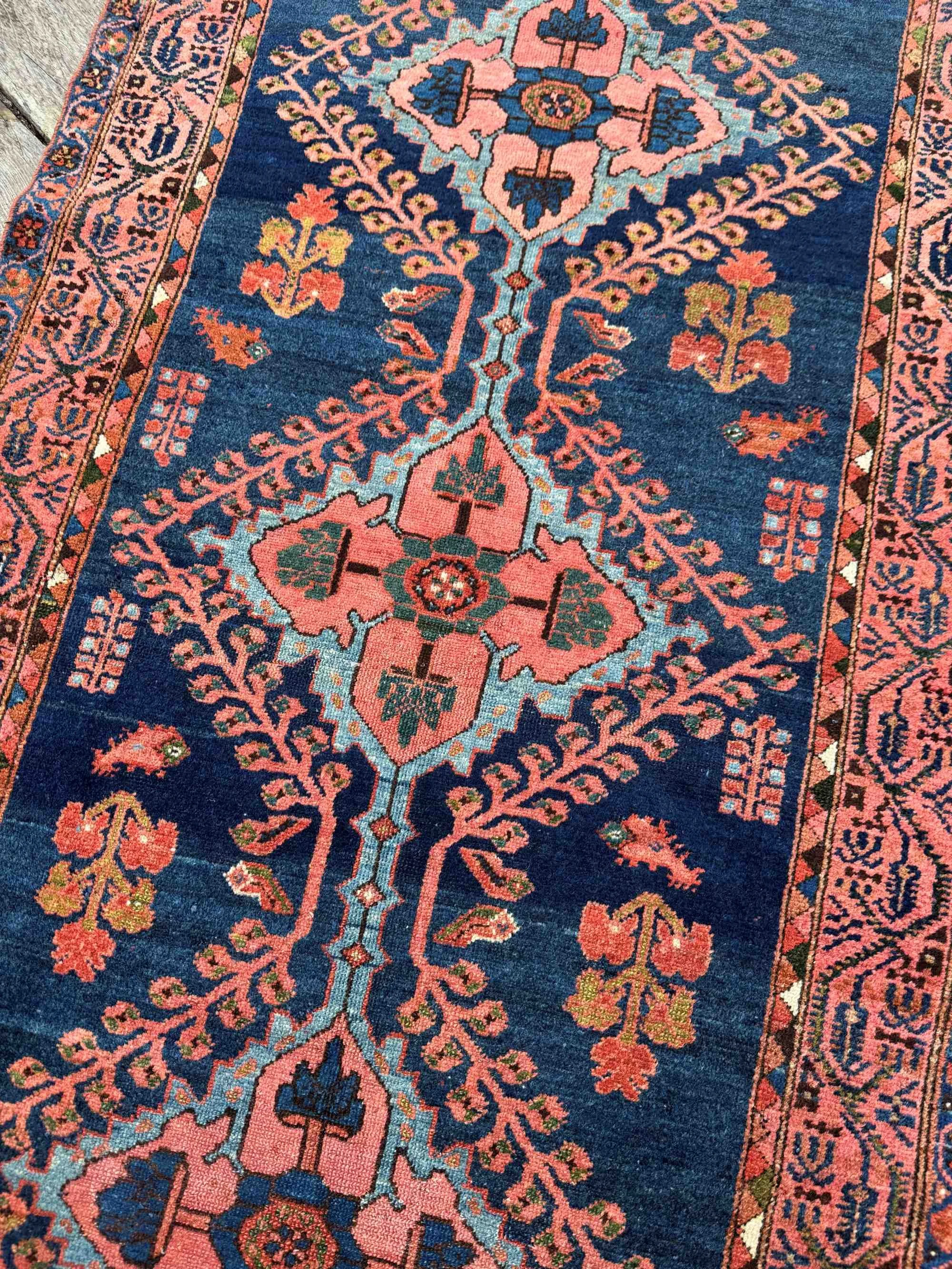 vintage runner small