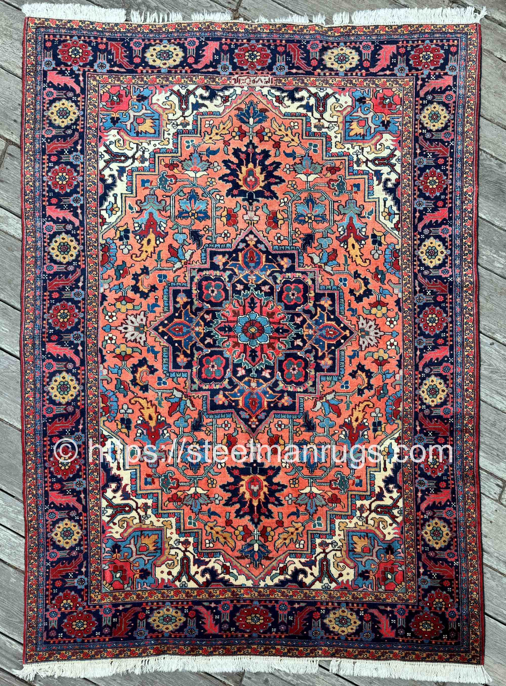 Heriz rugs