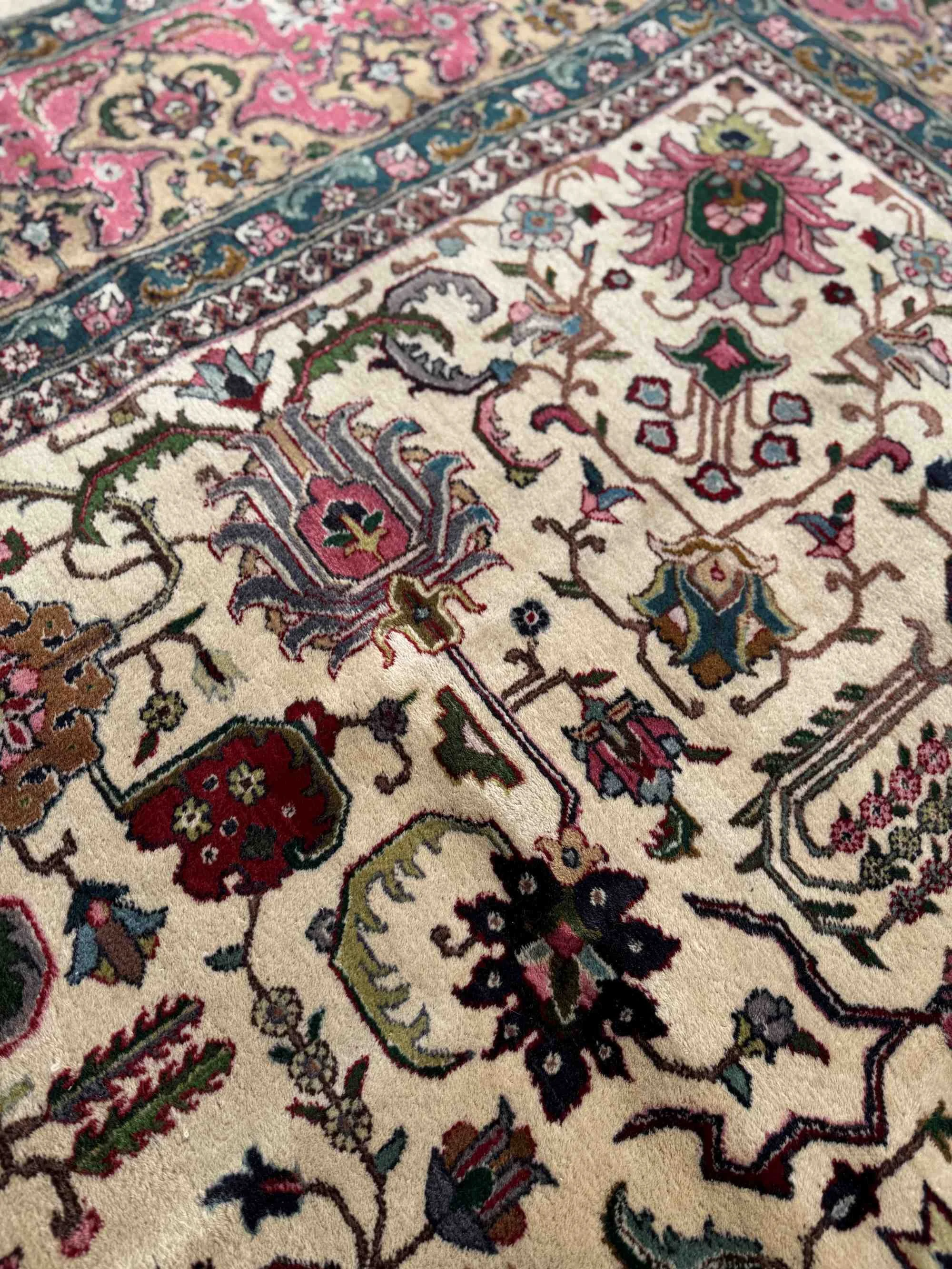 Fine Persian rugs for sale