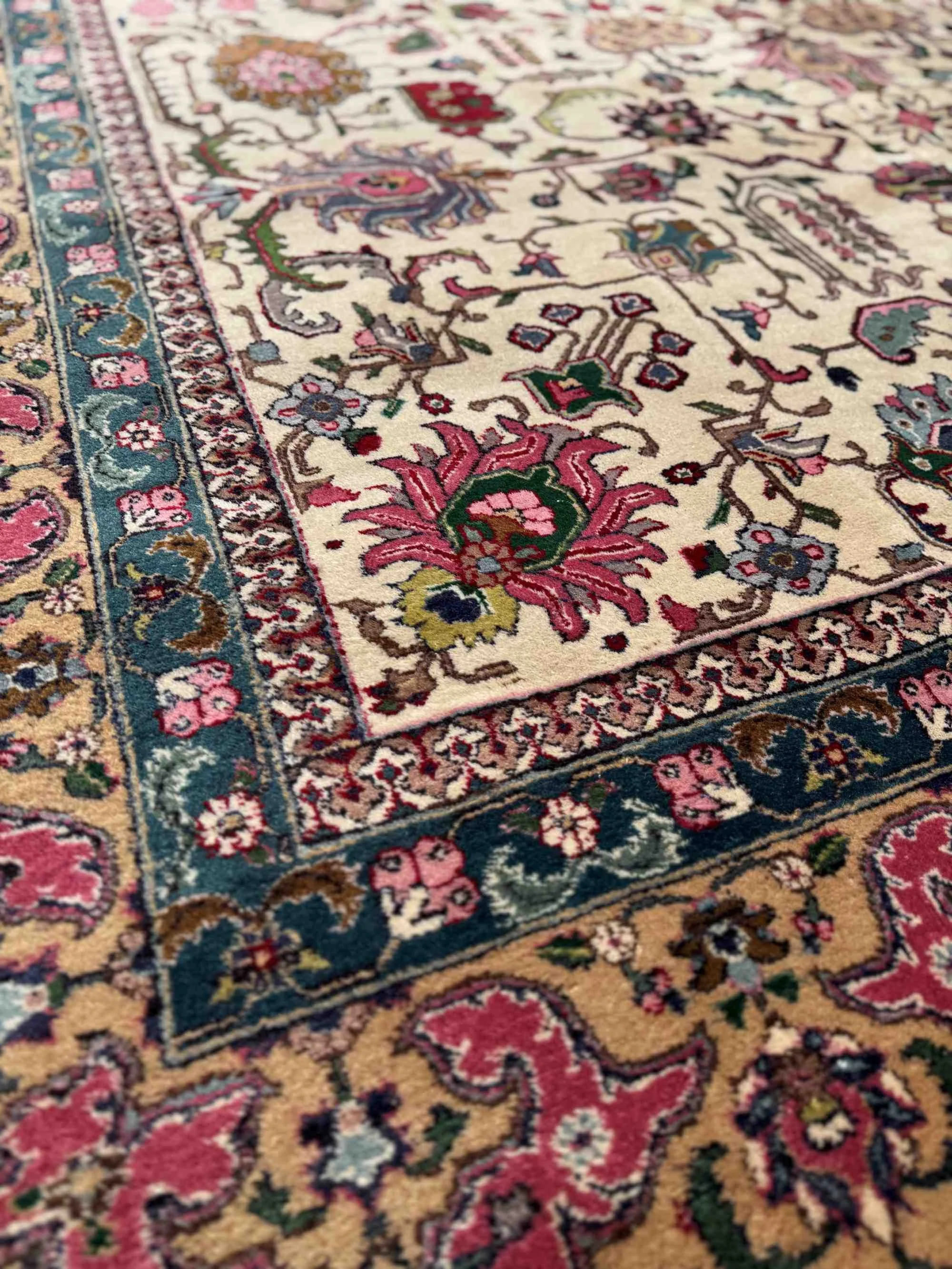 luxury Persian rugs for sale