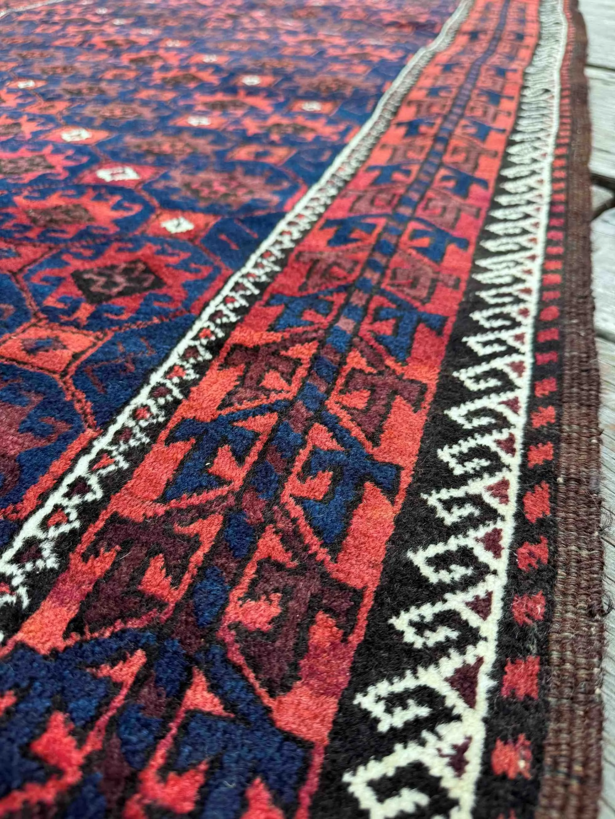 Tribal vintage rugs for sale
