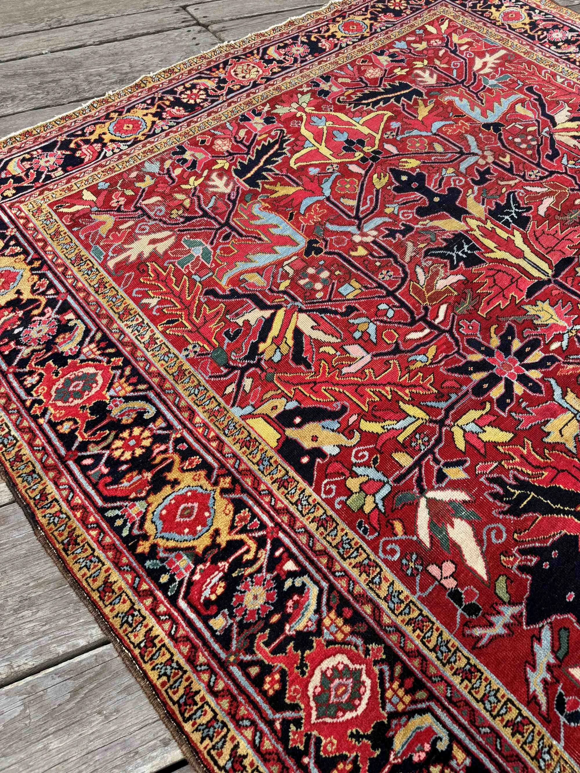 Heriz rugs