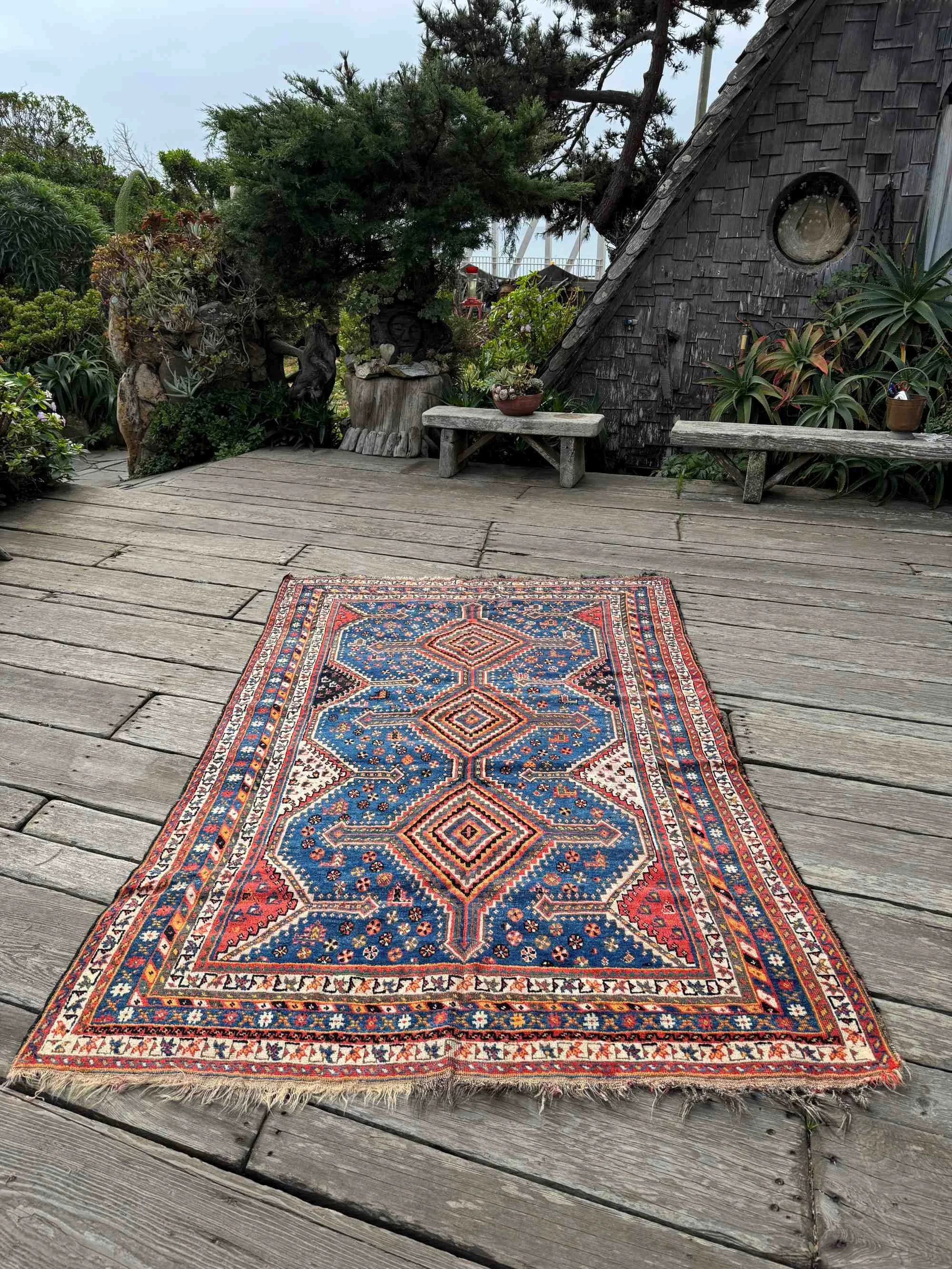 vintage qashqai shiraz tribal rugs