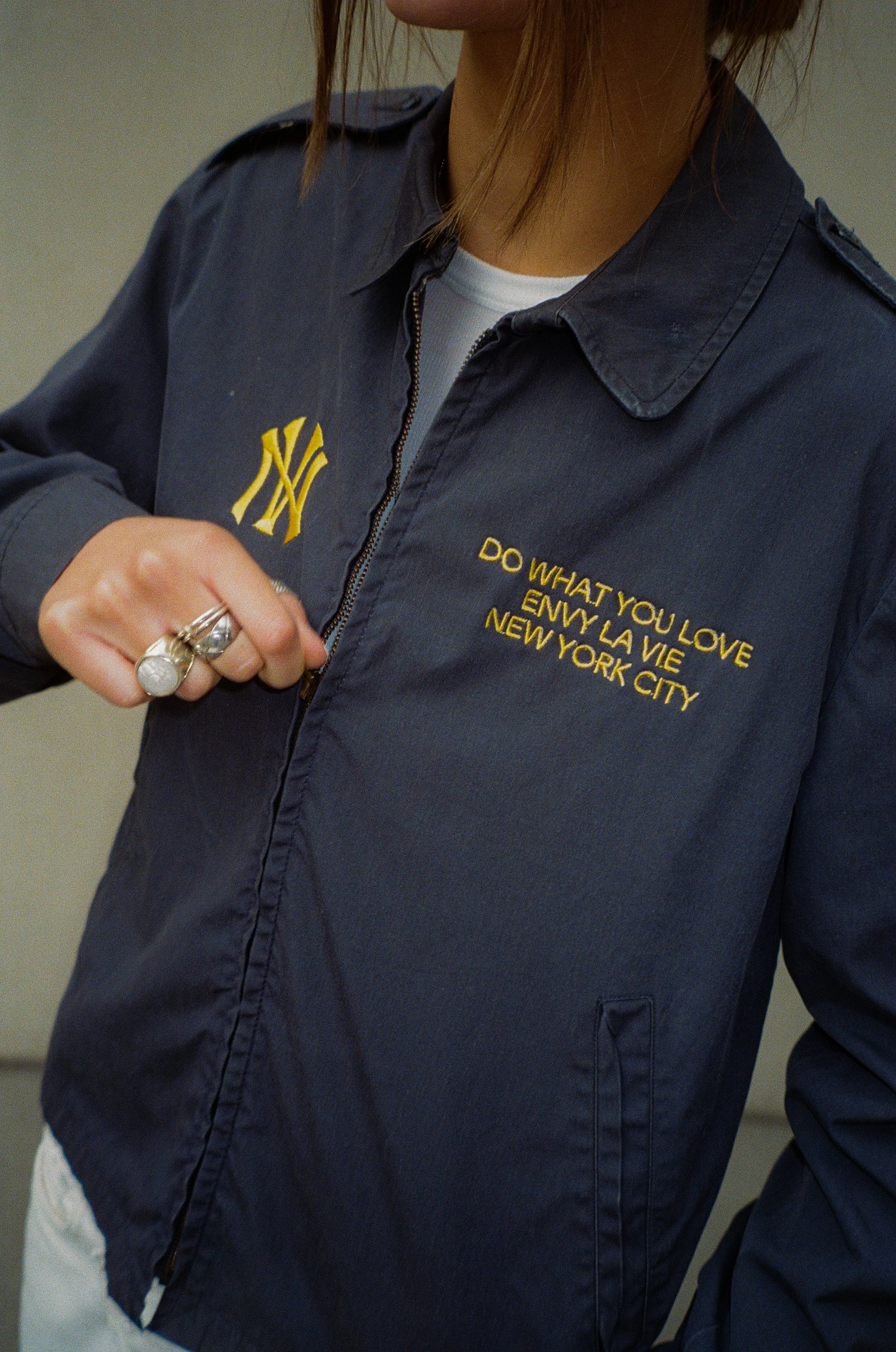 48120027.jpg