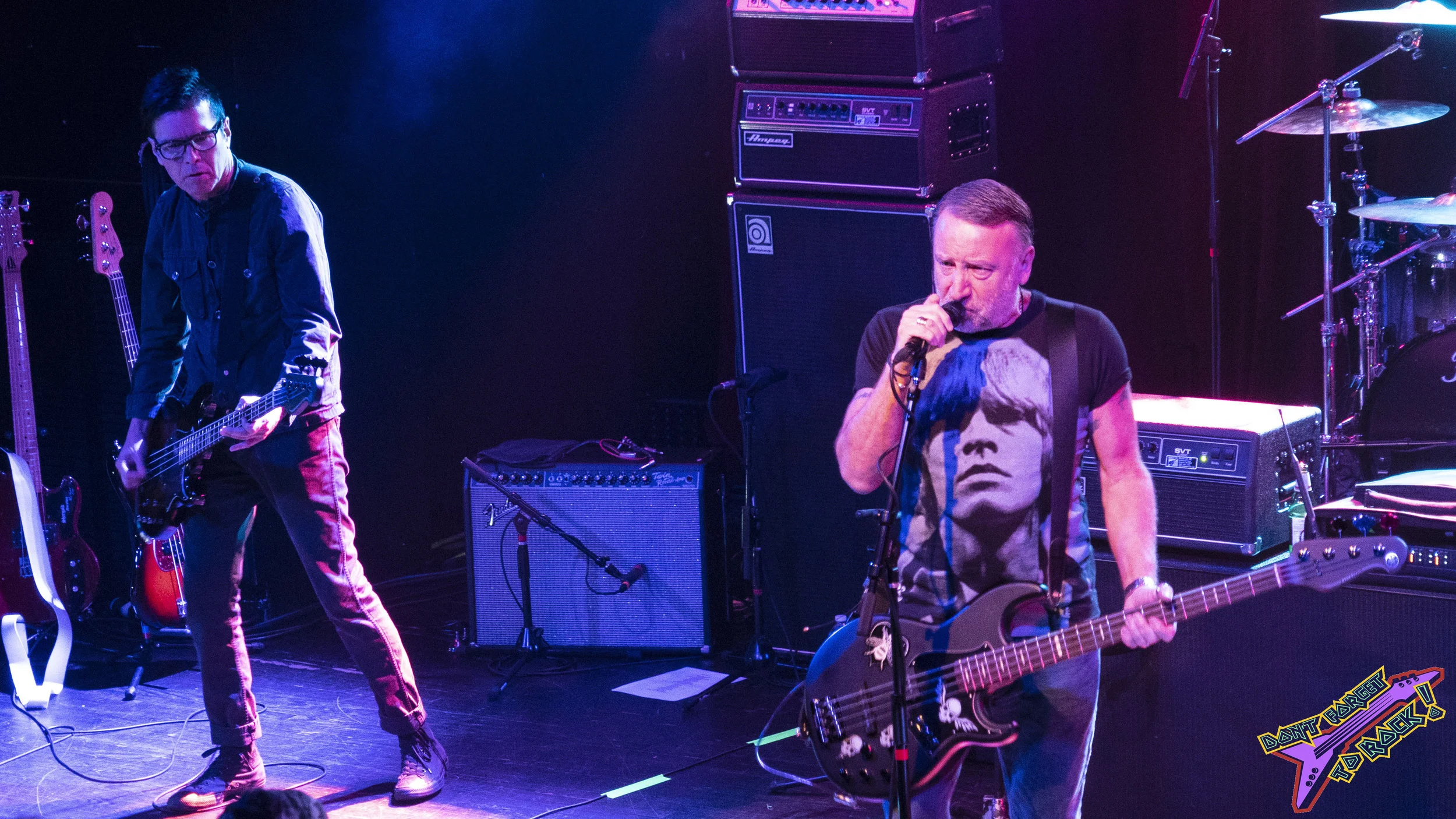 Peter Hook & The Light2.jpg