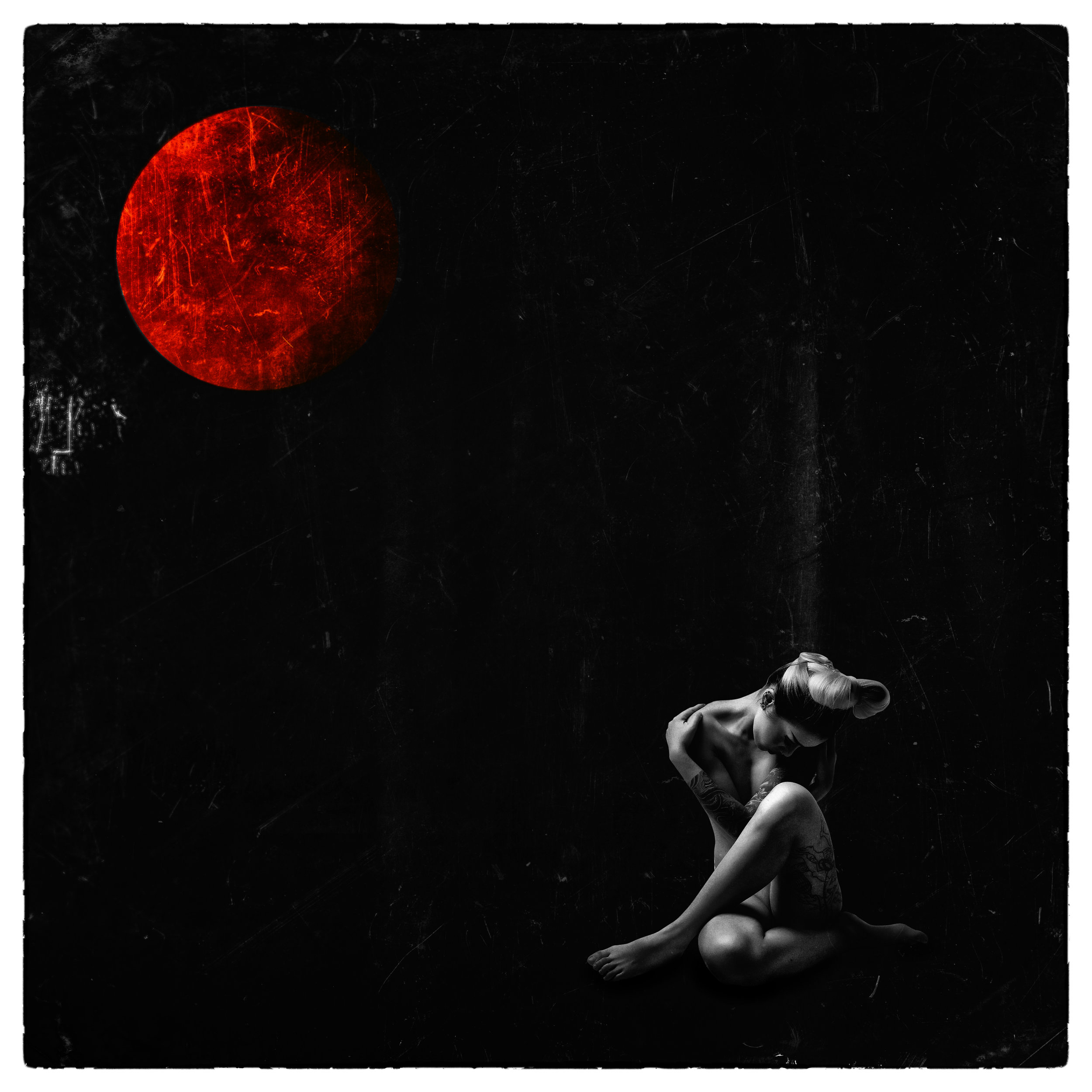 Red Moon. (2017)
