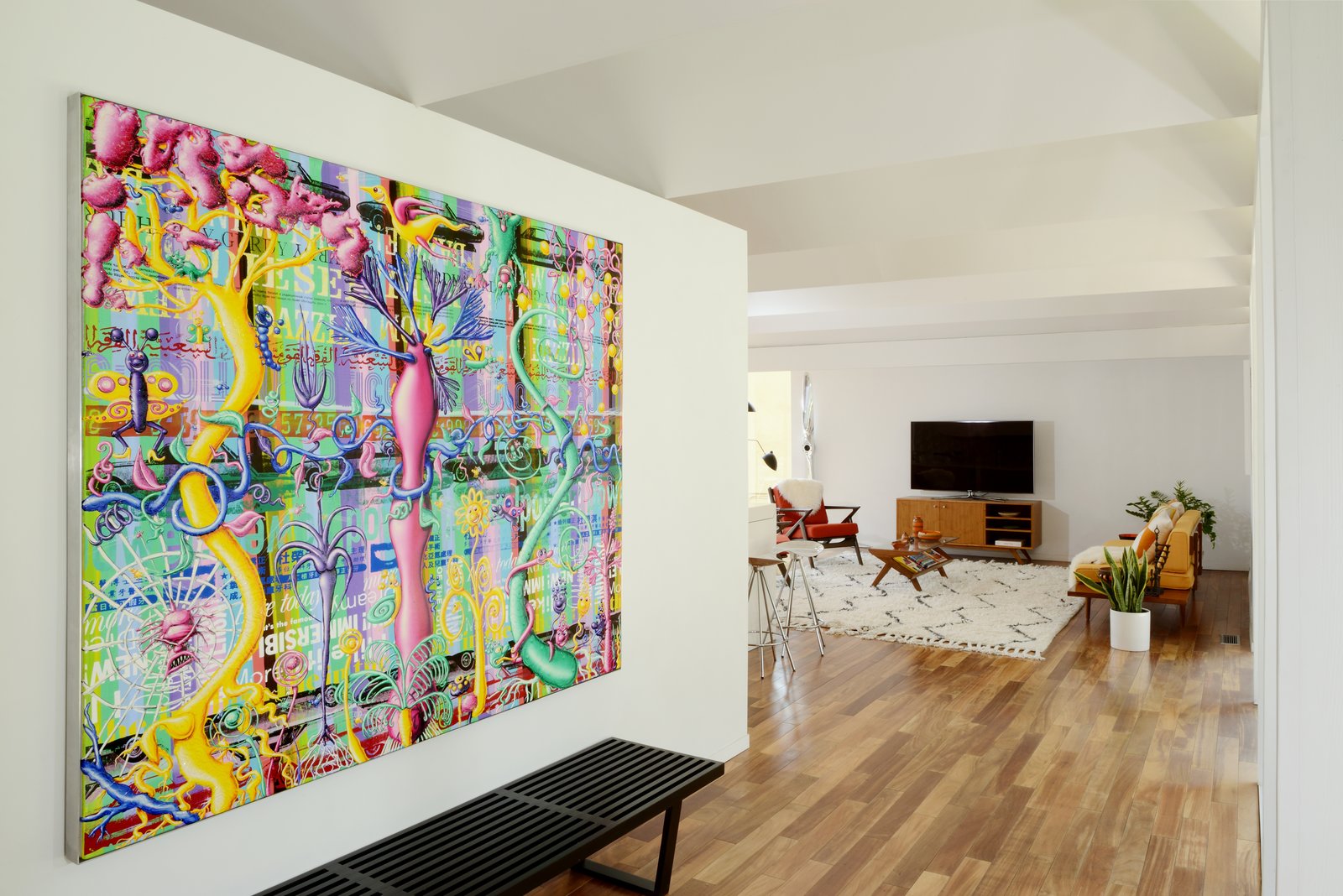 2081 Sunset Plaza-4.jpg