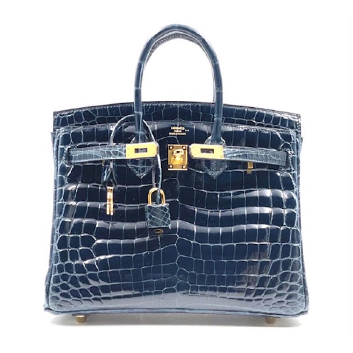FOUND 💙 When Hermes offers us the most gorgeous Blue