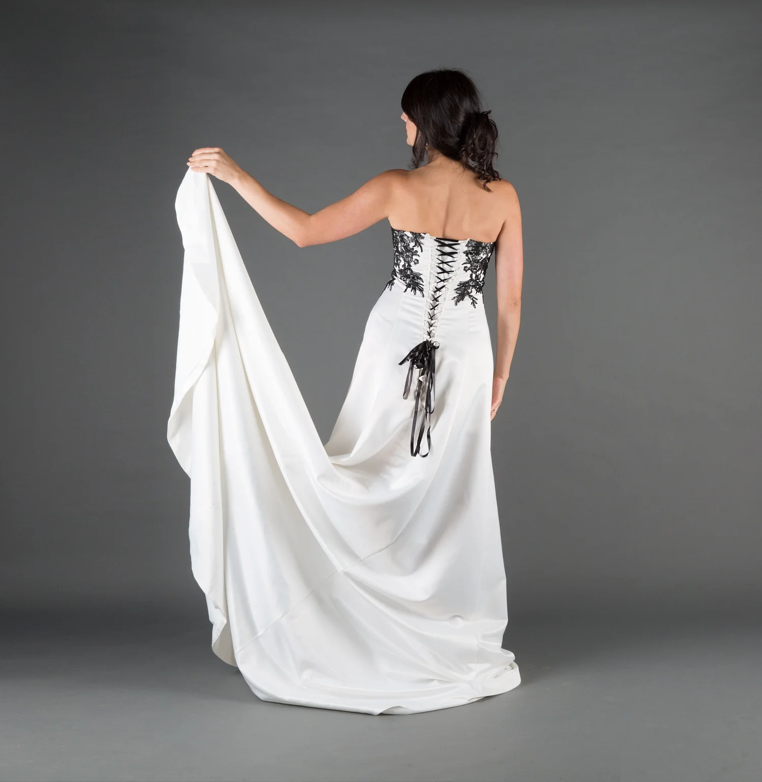 wedding dresses ivory and black Mermaid Dress Lisposa while the black tulle skirt brings a modern twist and added depth to the overall design We are LOVING the addition