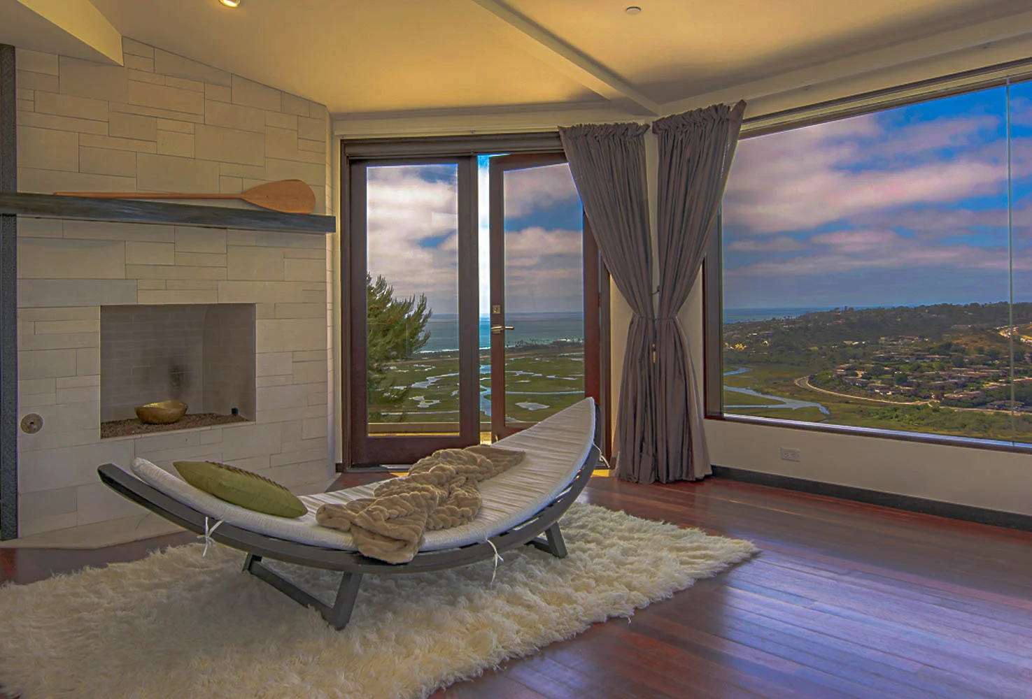 Master Bedroom Island Views