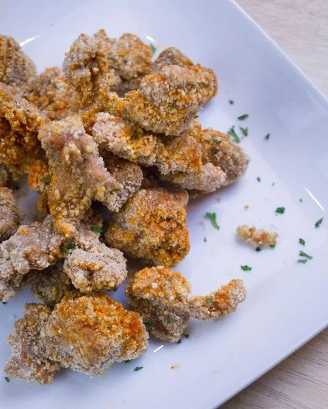 Looking for a late night snack? Our popcorn chicken can be the best comfort food to munch on! Tell us how spicy you'd get them! #gotmacchiato
.
.
.
#coffee #losangeles #la #laeats #yelpla #cafe #food #foodies #foodiela #eeeeeats #forkyeah #lafoodies 