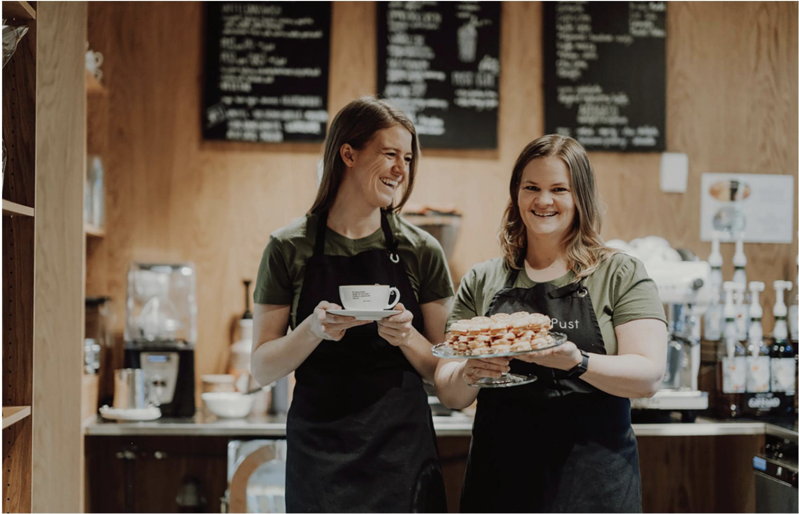 Sjenk en Kopp Glede - Bli Frivillig på Kafe Pust