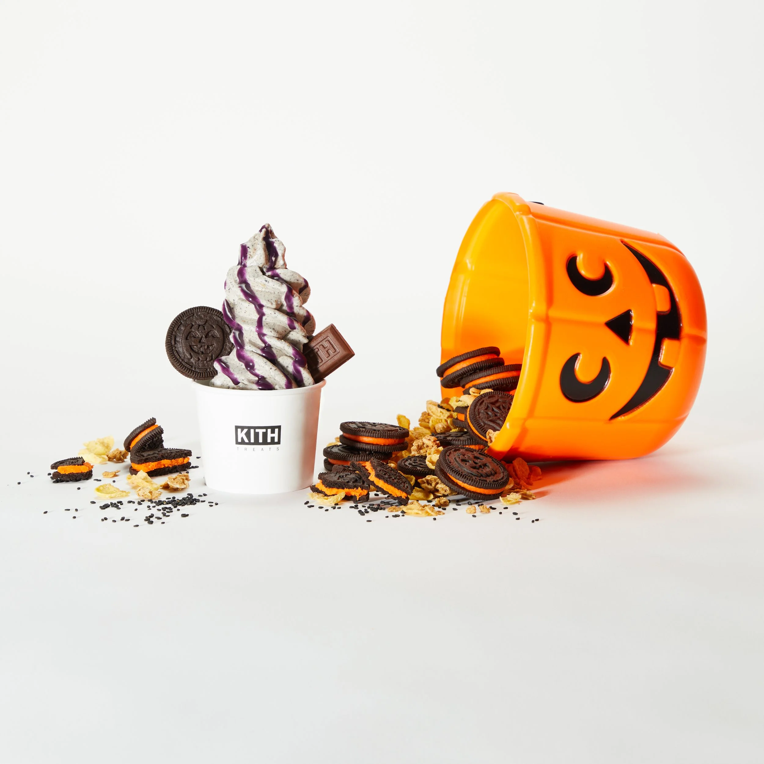 TreatsHalloween-12_Square.jpg