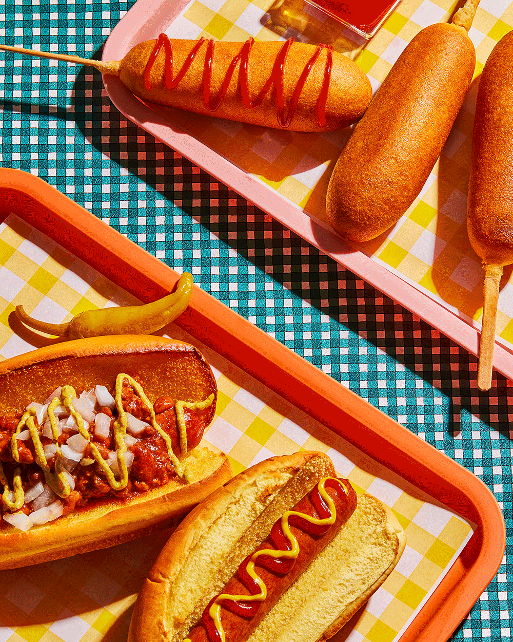 03-HOTDOGS-MOTION-4x5.gif