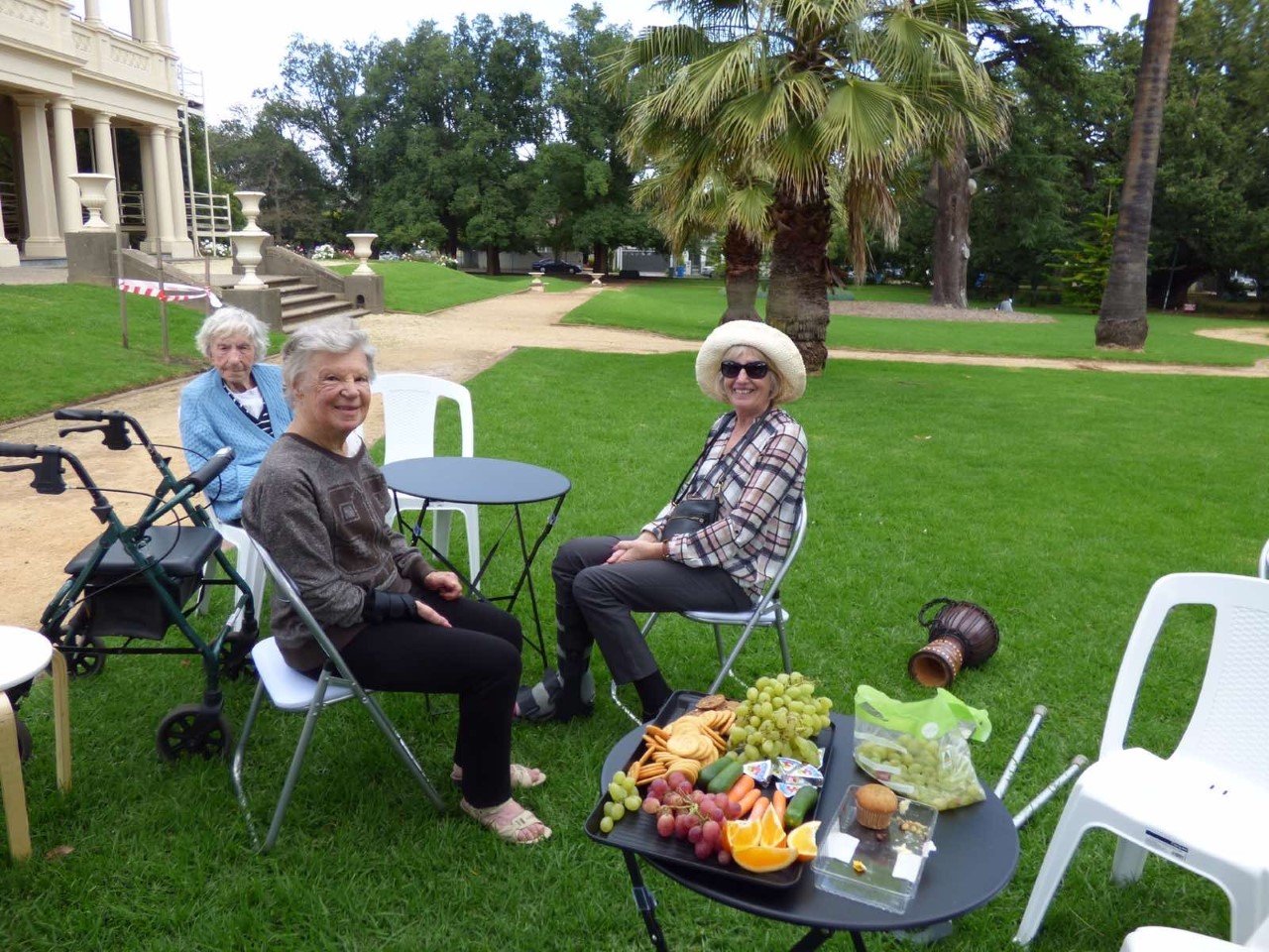ANZAC Legacy Cafe Shirl Gloria and Maria- Mansion in background.jpg