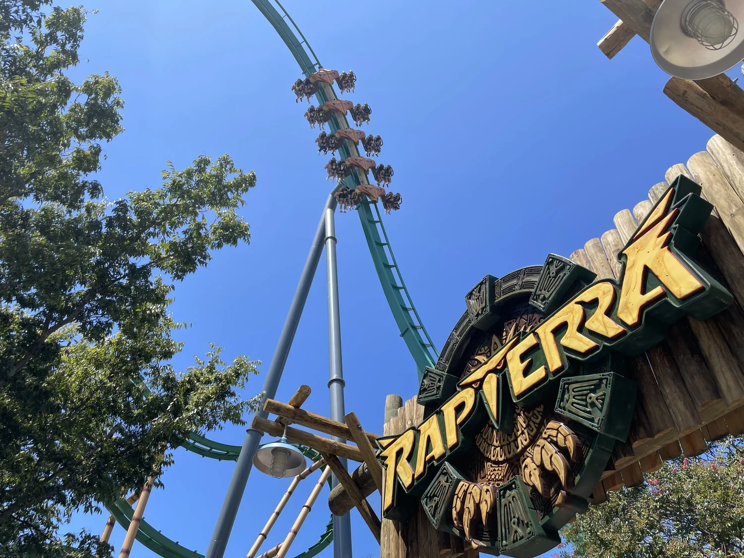 The Long-Awaited Launch Coaster: Rapterra — coaster bot