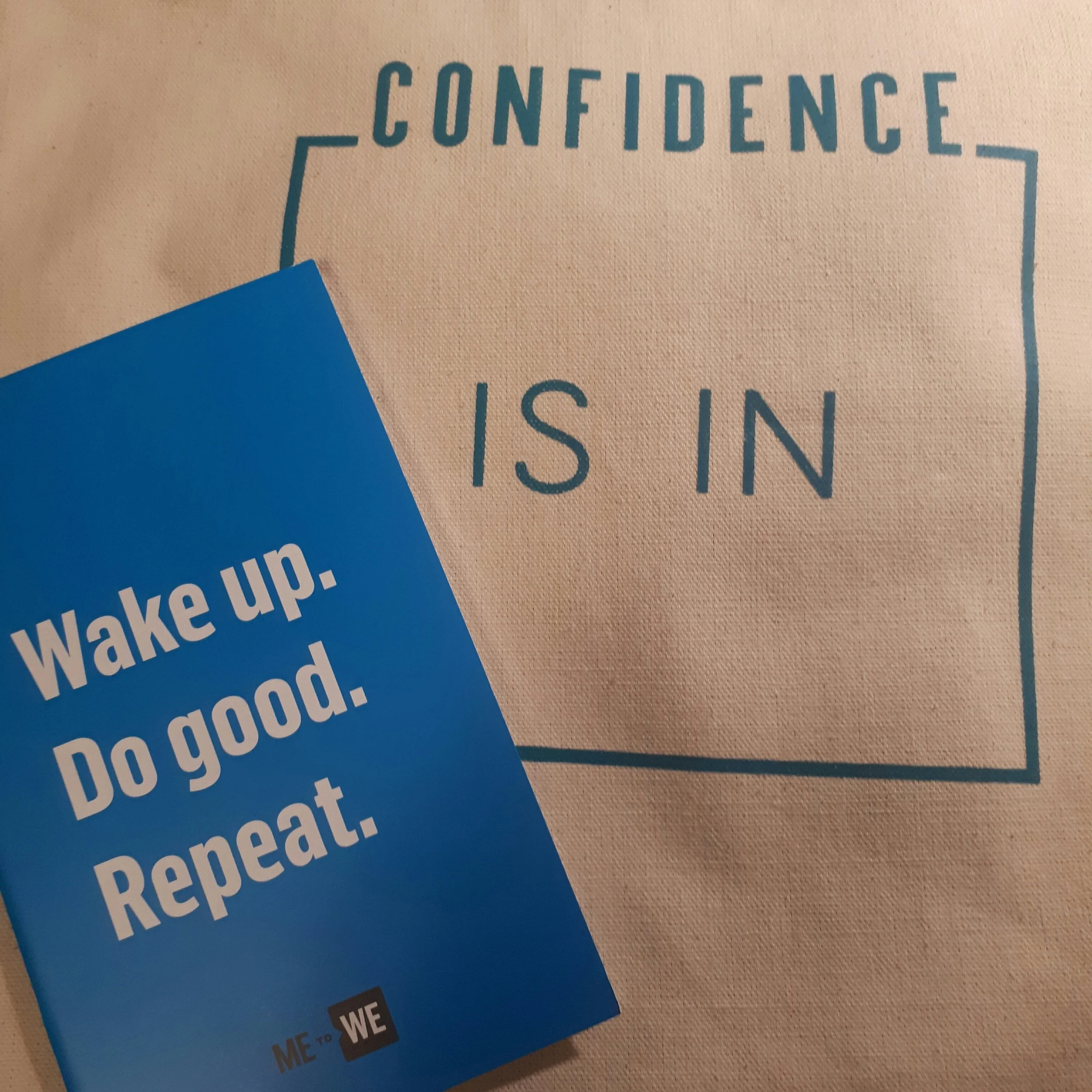 17 Ways I Train Myself to Think Like a Proton (Think Positively)