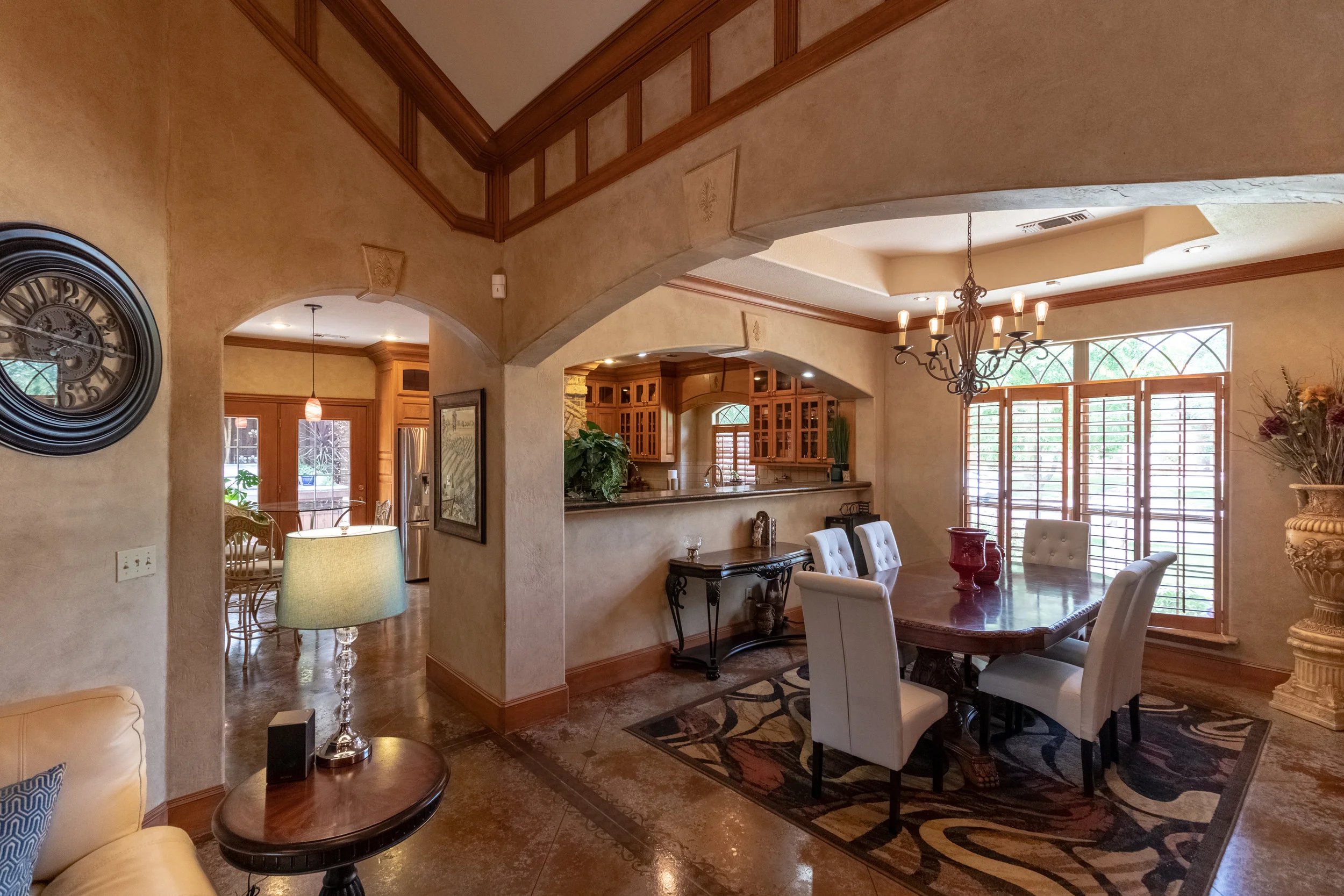 Dining Room-2.jpg