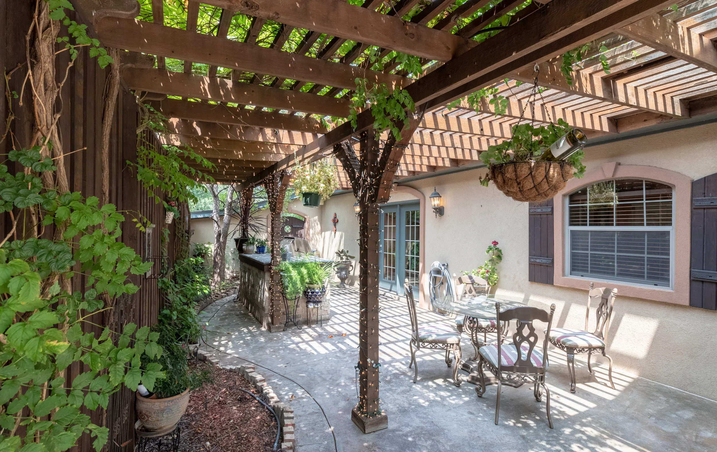 Patio-2.jpg