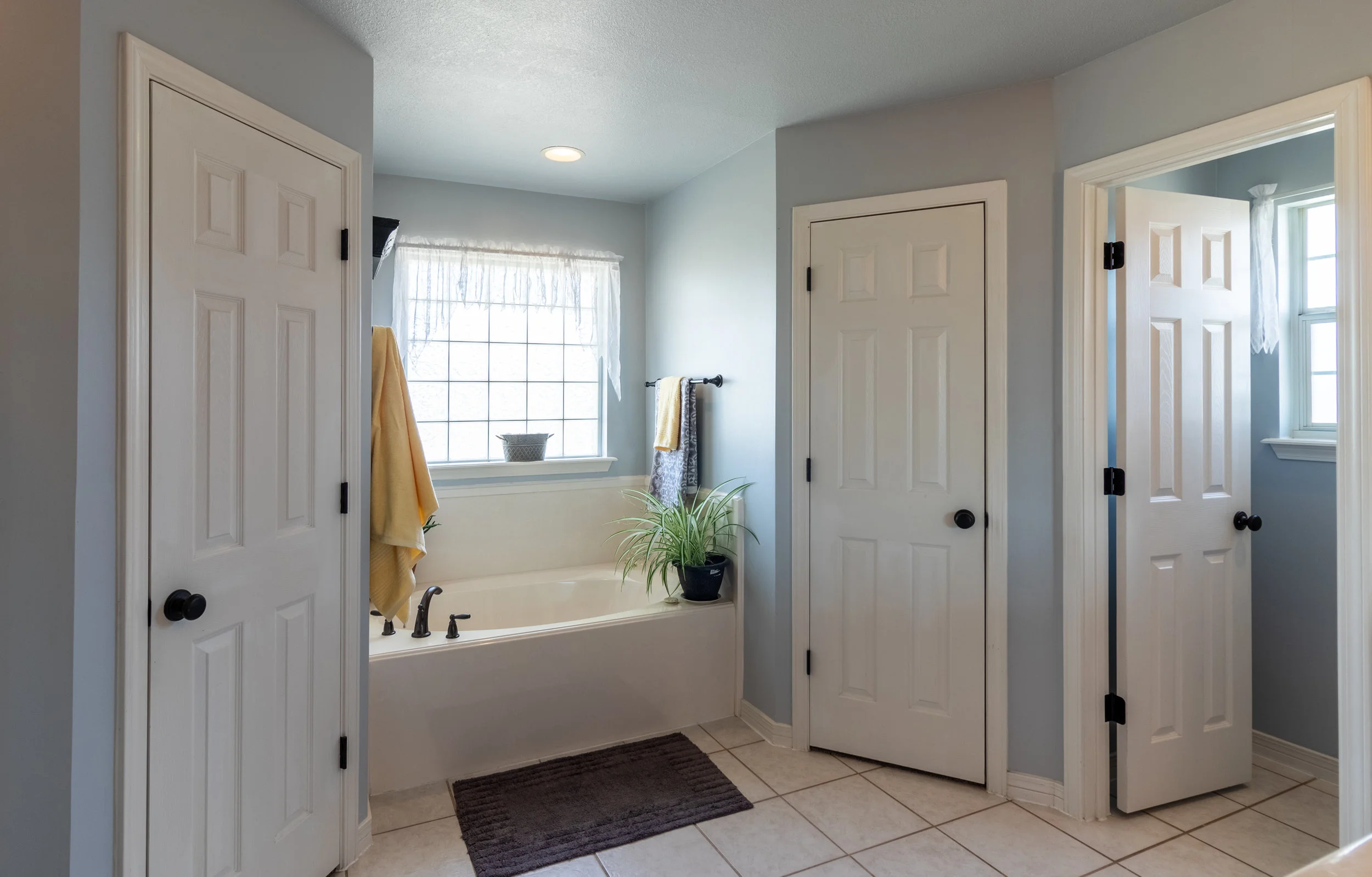 Master Bathroom-1.jpg