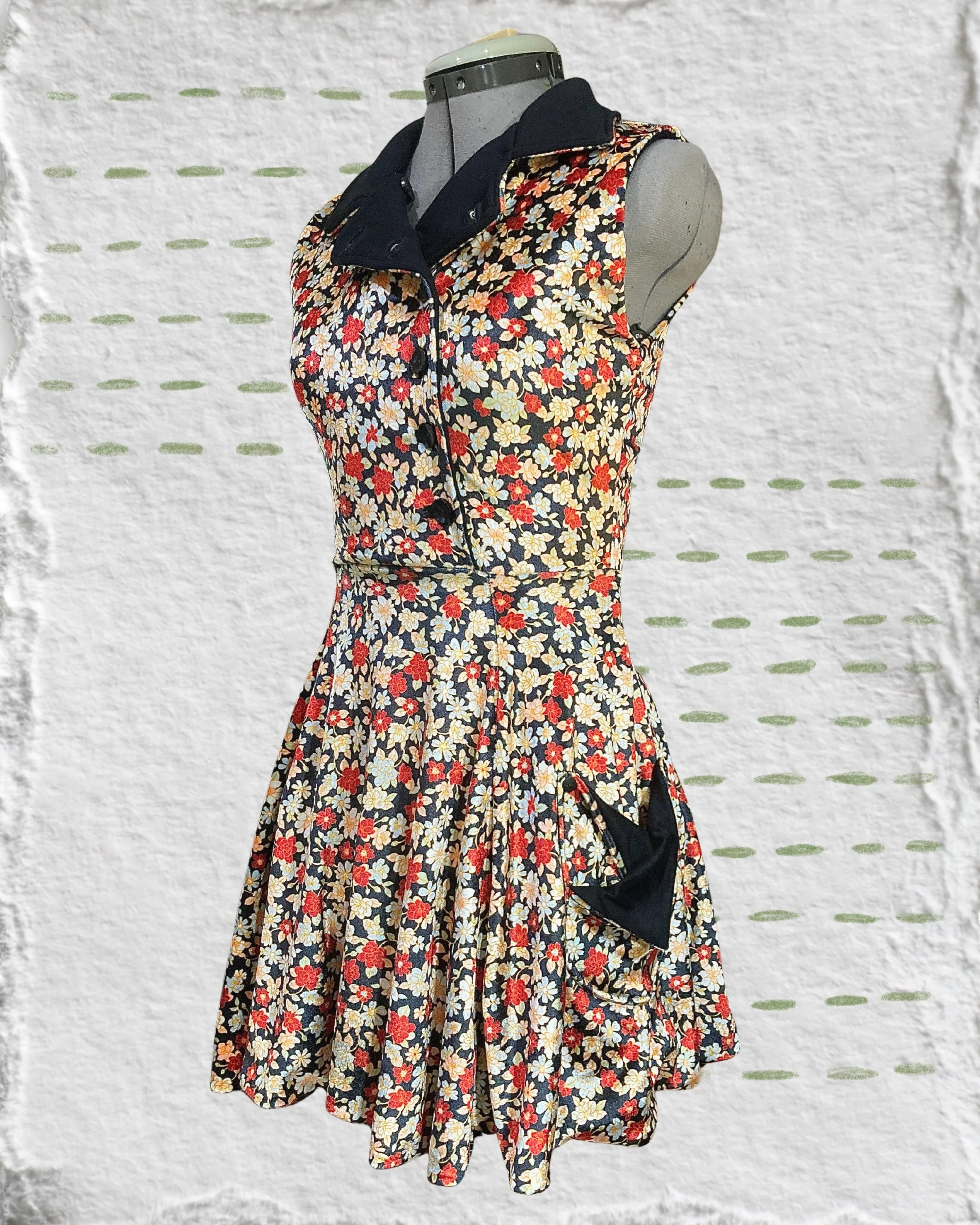 lapels dress - 4.jpeg