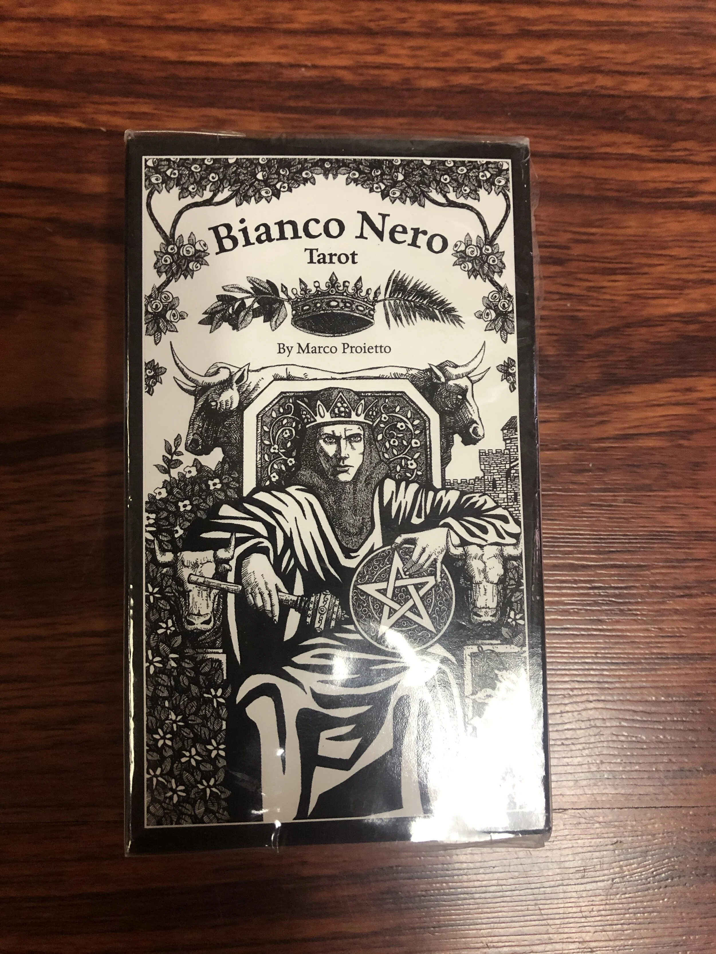 bianco tarot.jpg