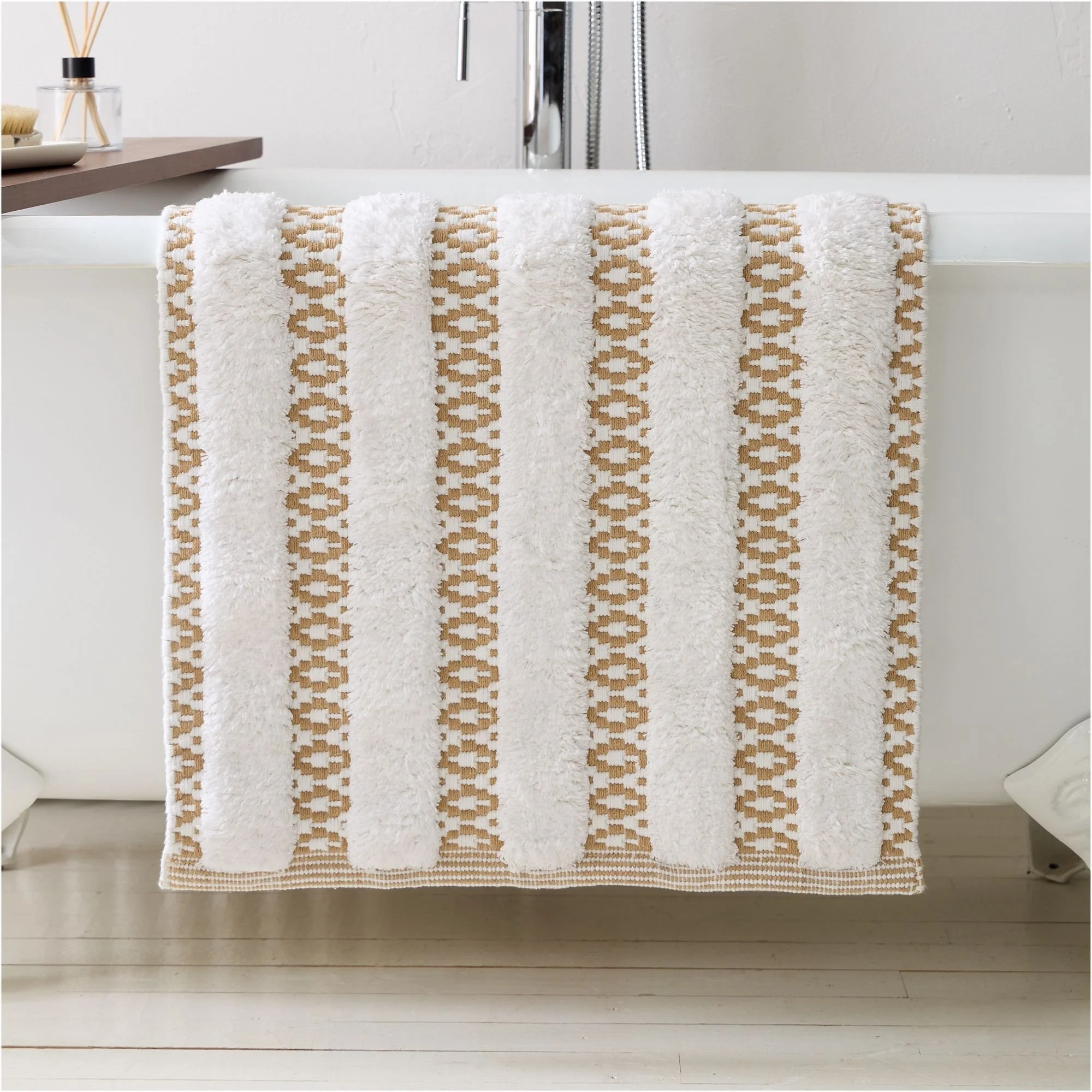 diamond-tufted-stripe-bath-mat-xl.jpg