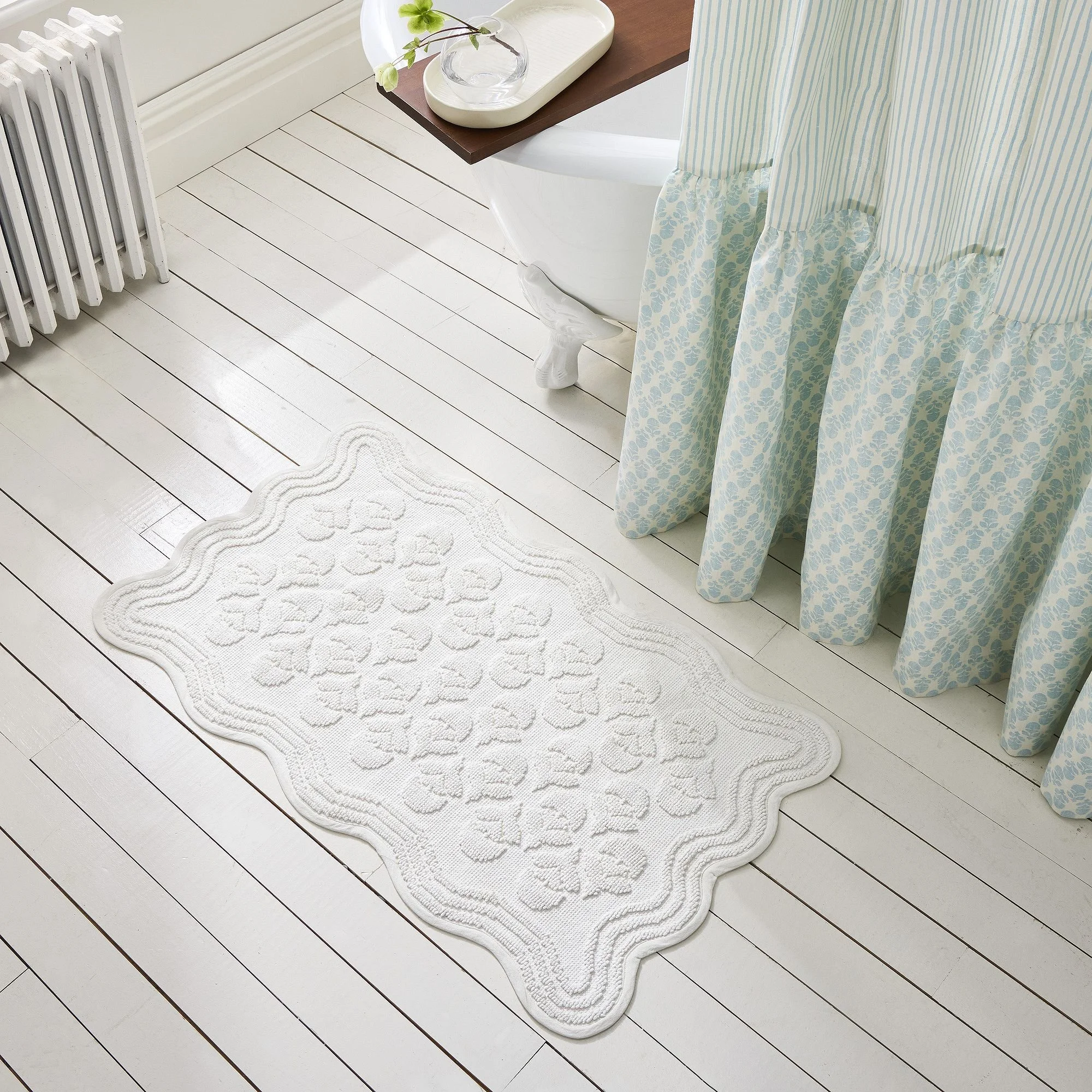 rhode-thistle-jacquard-bathmat-1-xlDHRH.jpeg