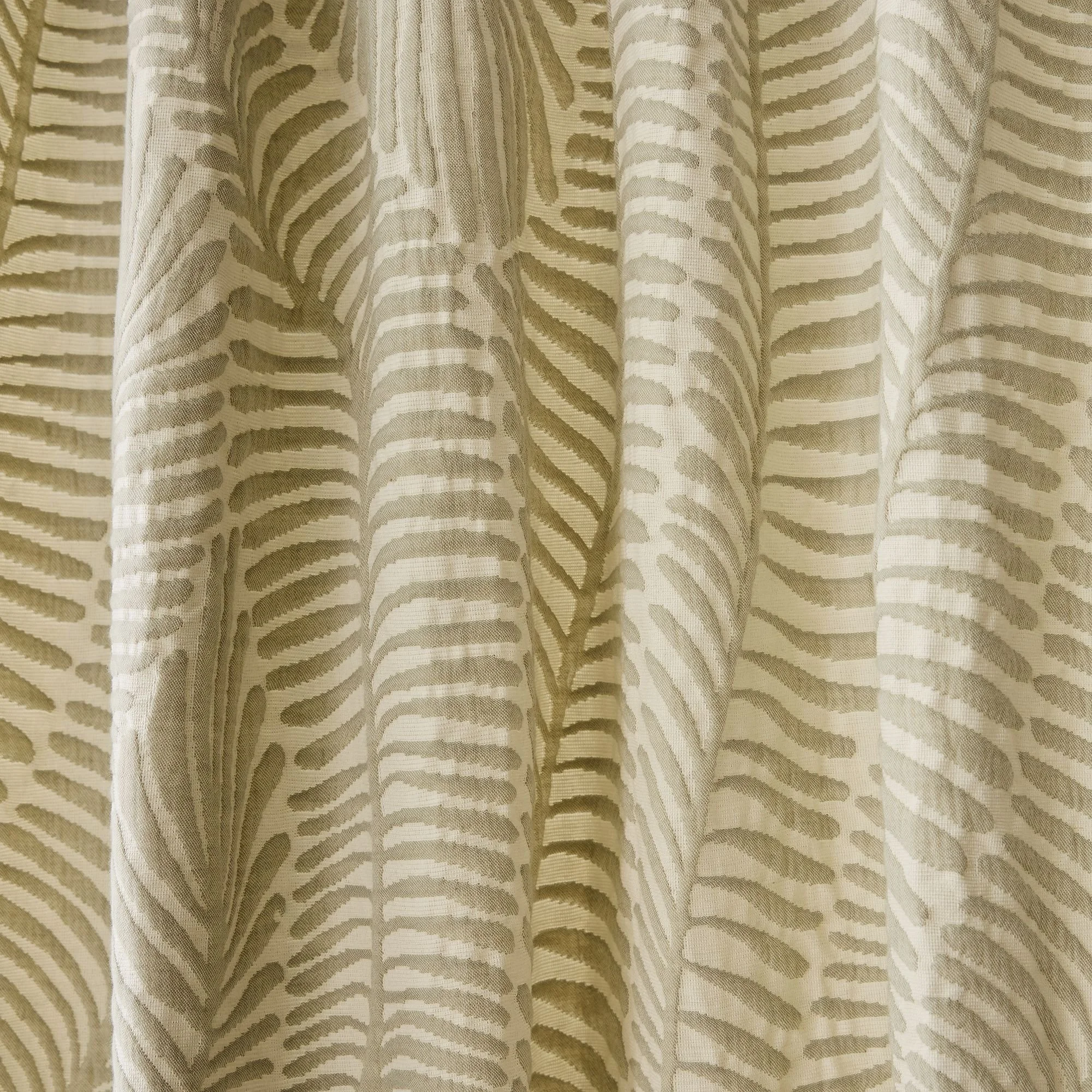 trailing-fern-matelasse-shower-curtain_detail.jpg