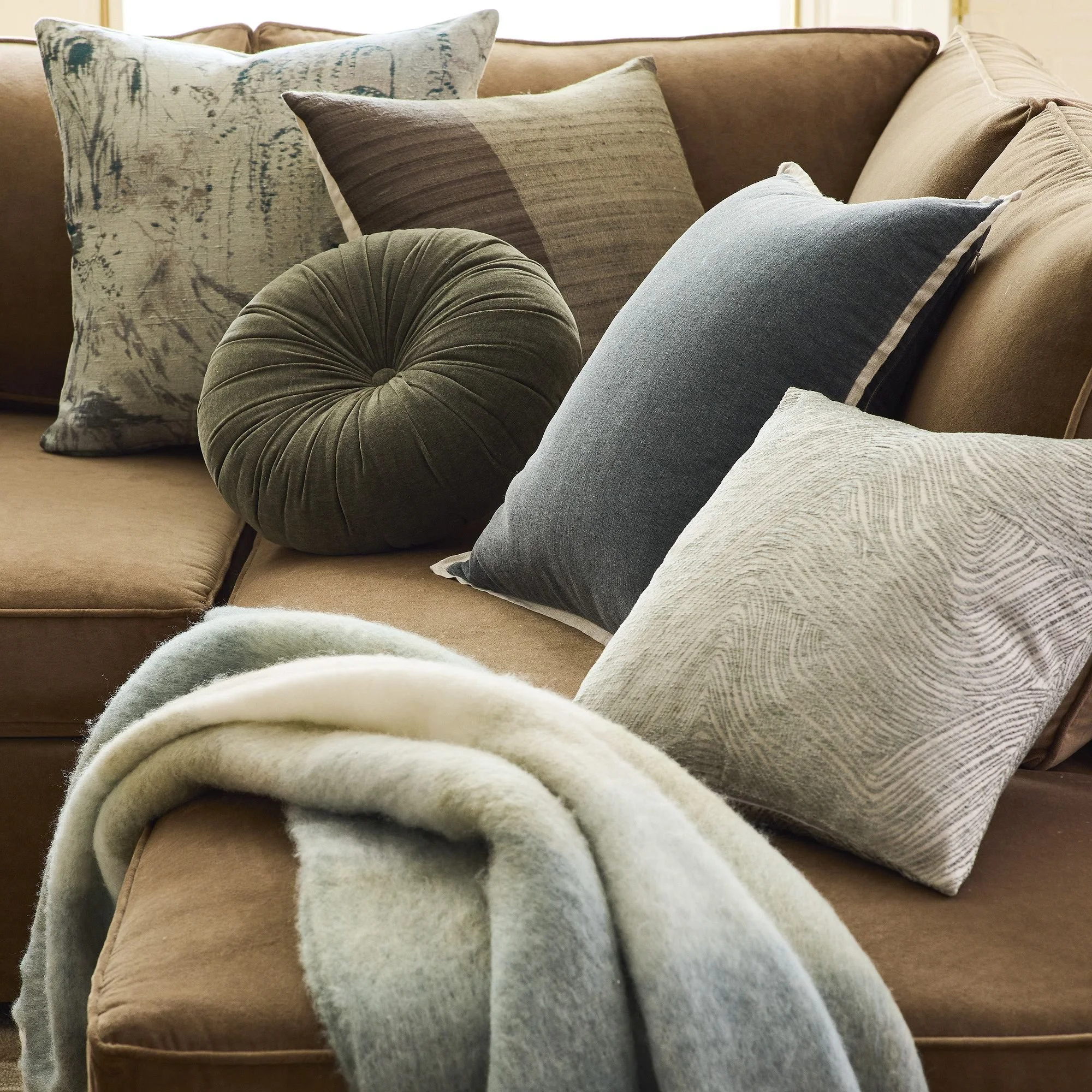 faux-mohair-framed-ombre-throw-xl.jpg