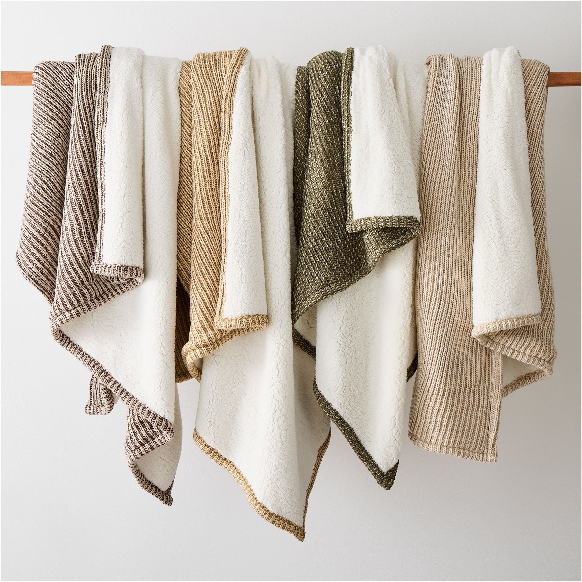 rib-knit-sherpa-throw-xl.jpg