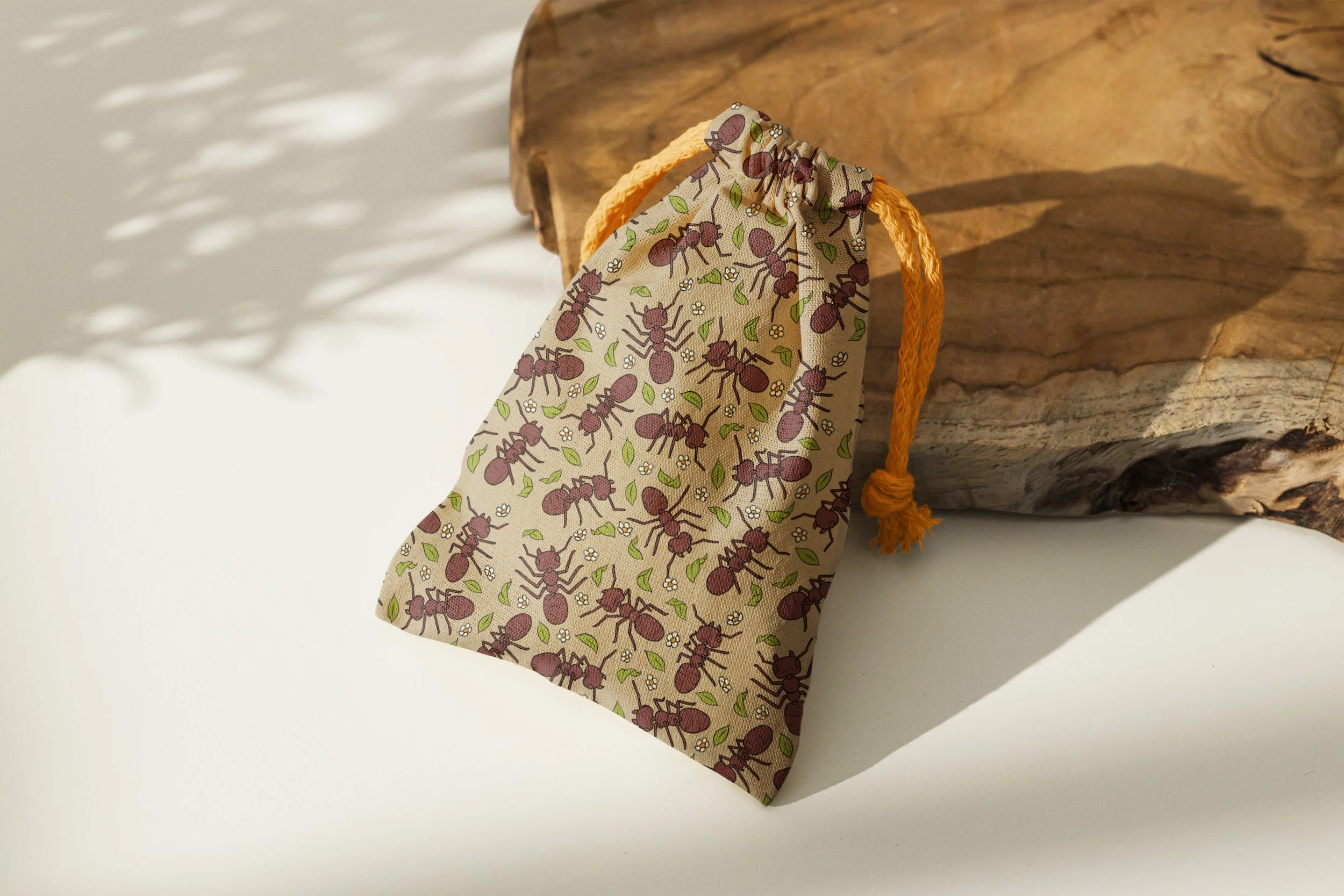 AntPattern_BurlapBagMockup copy.jpg