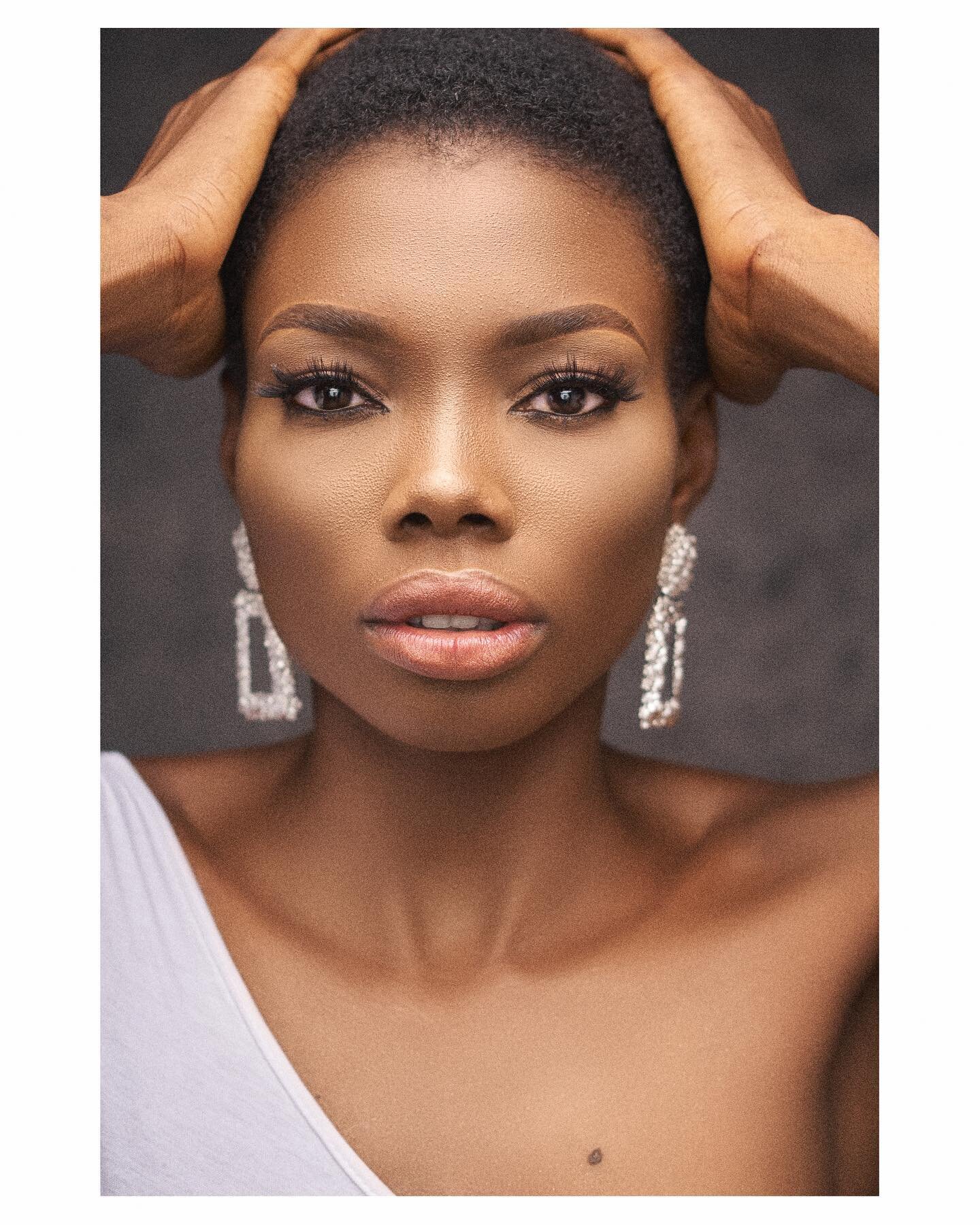 Archive Raid 
Makeup @simijosh 
Styling @adellahstyling 
@olubukola_ogunniyi 
#nigerianportraitphotographer #portraitphotography #lagosphotographer #softlight #london #model #timmcbaj #portraiture #londonphotographer #ukphotographer #retouch #retouch