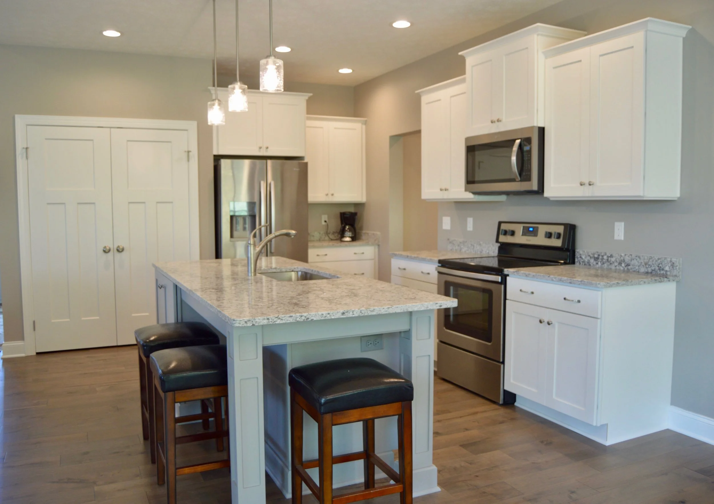 Kitchen3.jpg