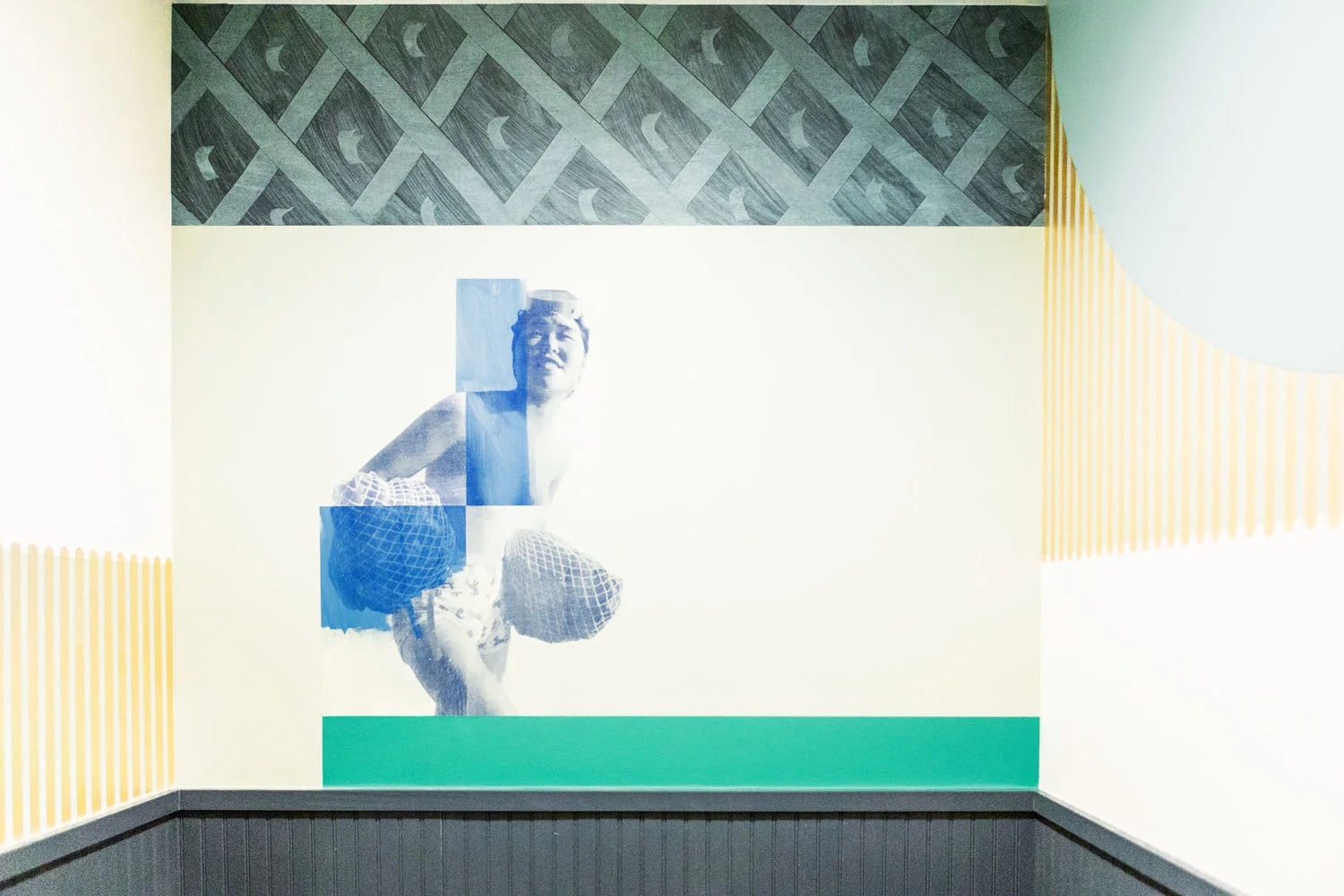 HENRIETTA RED RESTAURANT custom wallcovering + branding
