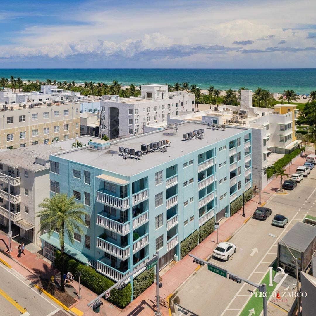 🏝️ Less than half a block to the beach, Ocean Drive &amp; Lummus Park 🏝️ 

🌊 Unbeatable location in the vibrant heart of South Beach. 2-Bed/2-Bath Condo on 701 Collins Ave #1F. Offered at $415,000 ⛅️

🔑 Highlights:
&bull; 2 Bedrooms
&bull; 2 Bath