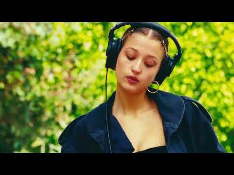 Sophie Gray "Body" BTS