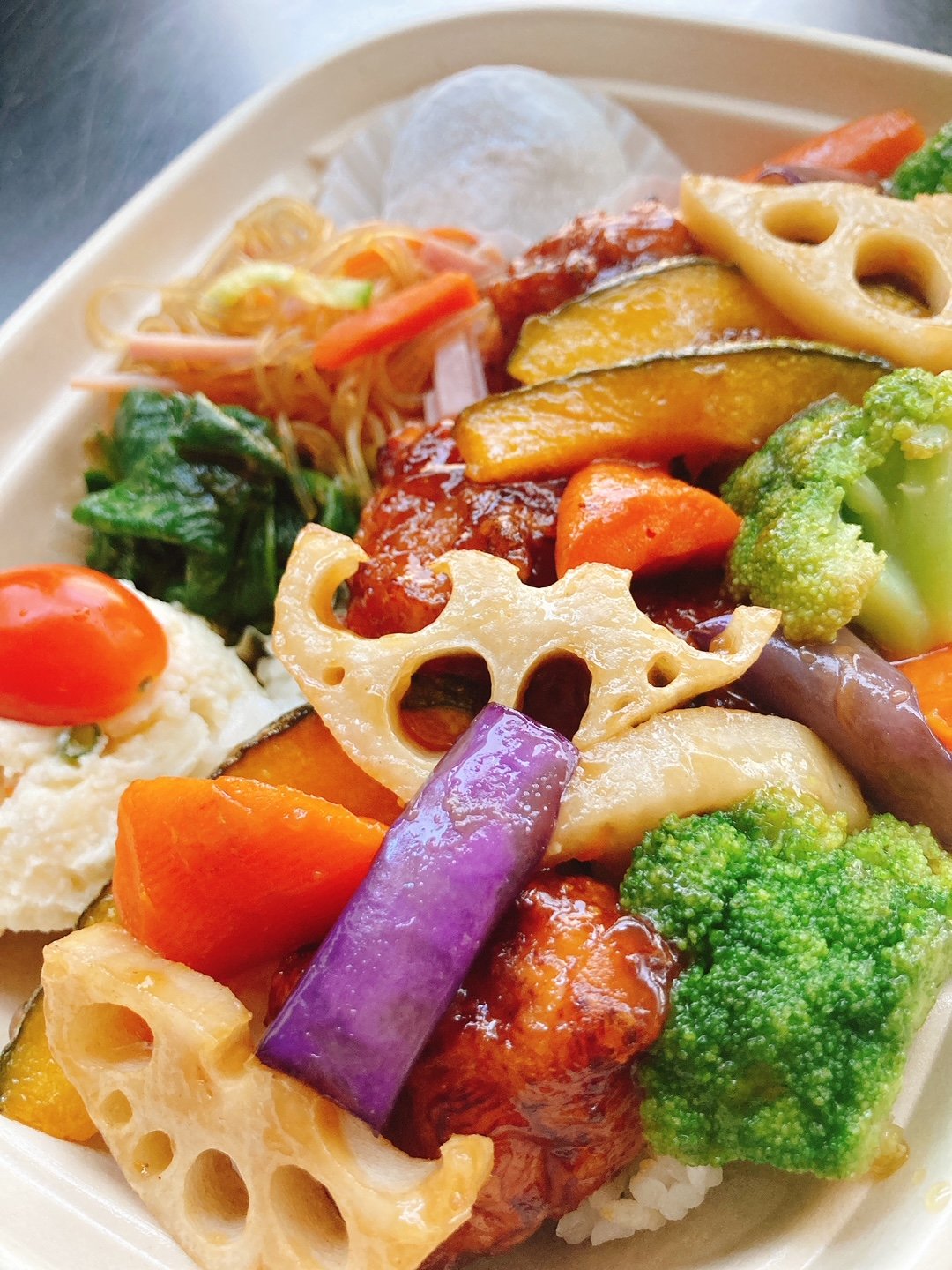 Chicken sweet and sour bento box.JPG