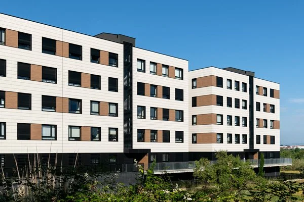 Todo sobre Frontek – Fachadas ventiladas de cerámica técnica