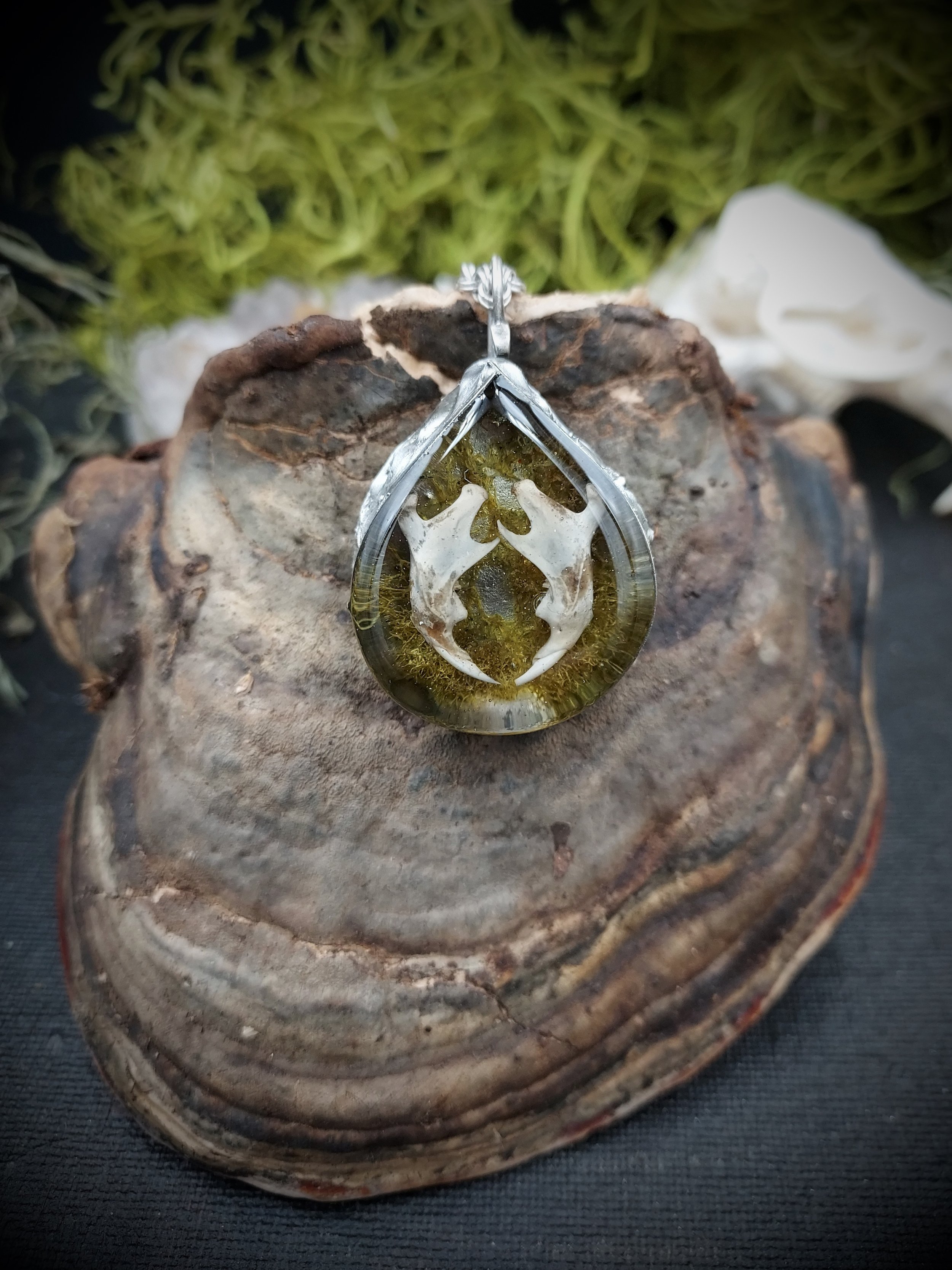 JawNecklace5.jpg