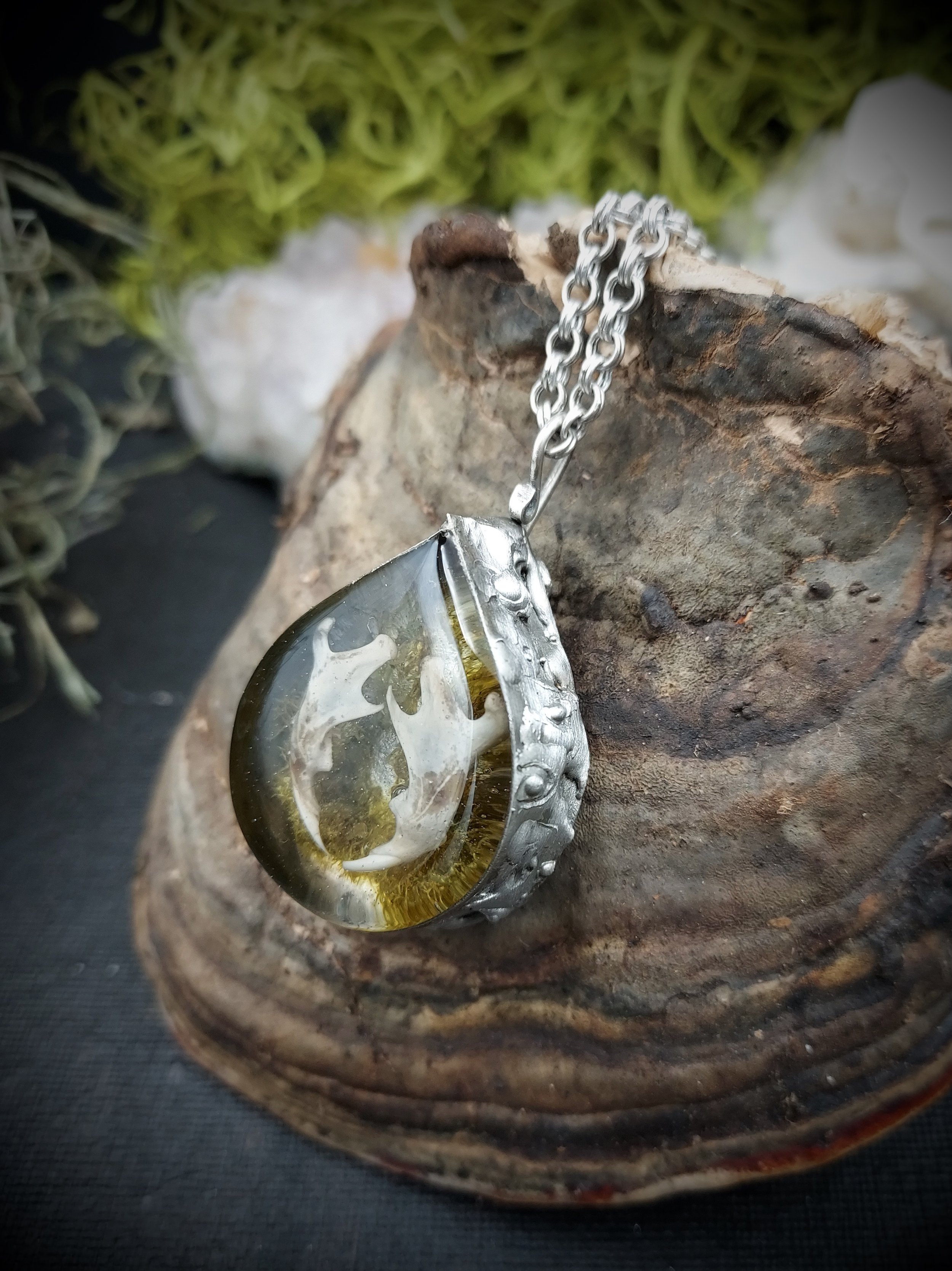 JawNecklace7.jpg