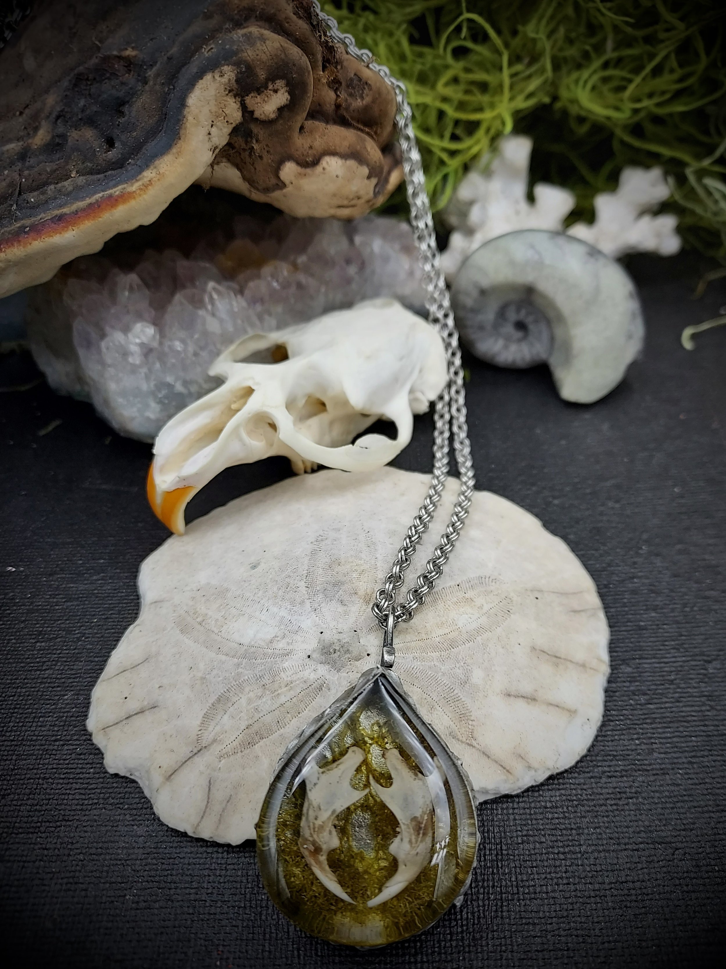 JawNecklace4.jpg